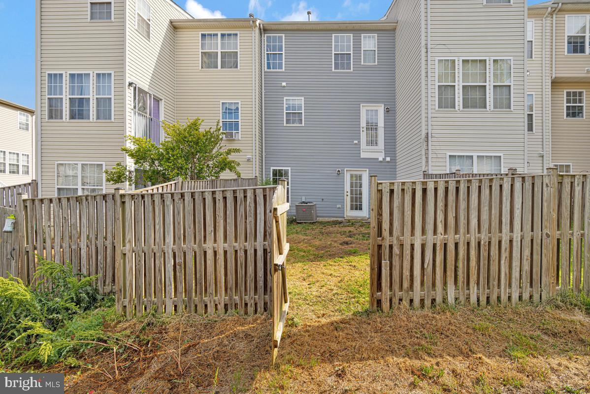 WESTBURY WEST - Residential