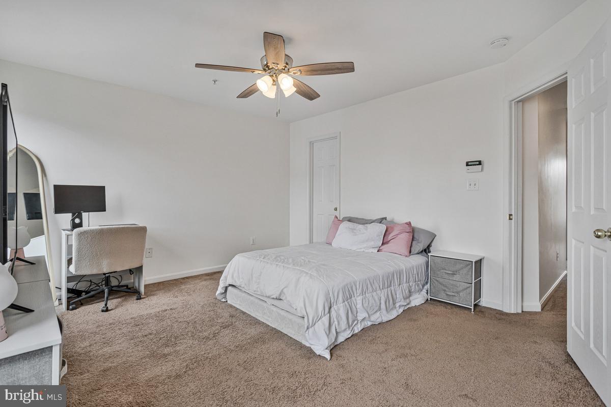 WESTBURY WEST - Residential