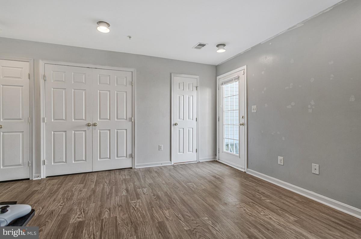 WESTBURY WEST - Residential