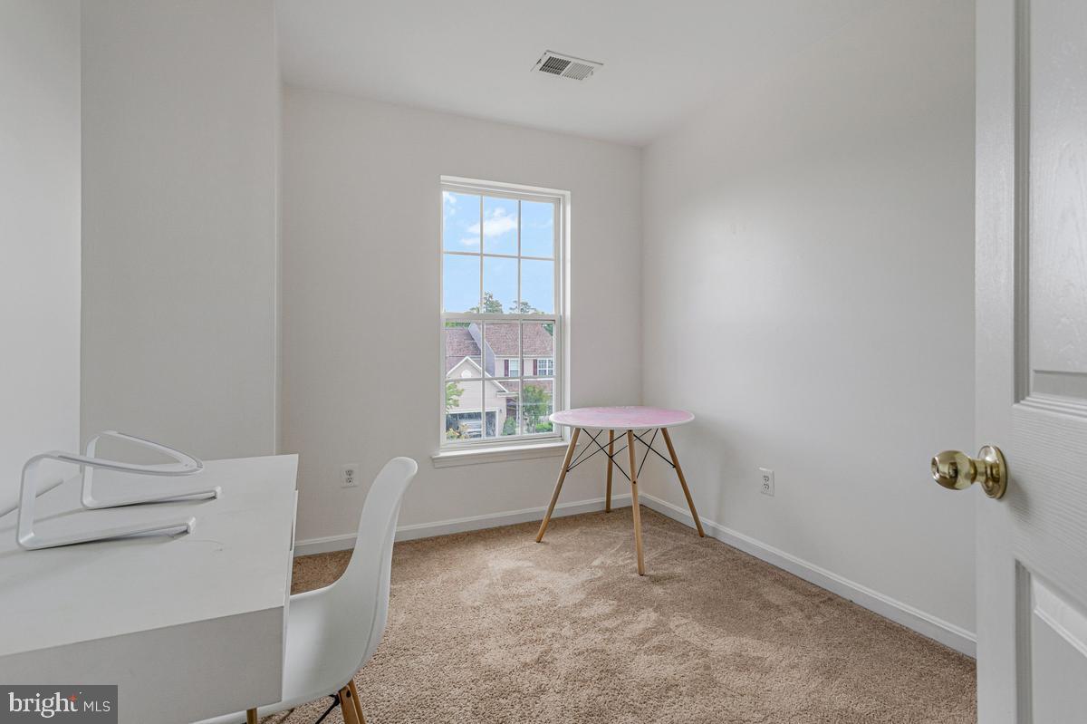 WESTBURY WEST - Residential