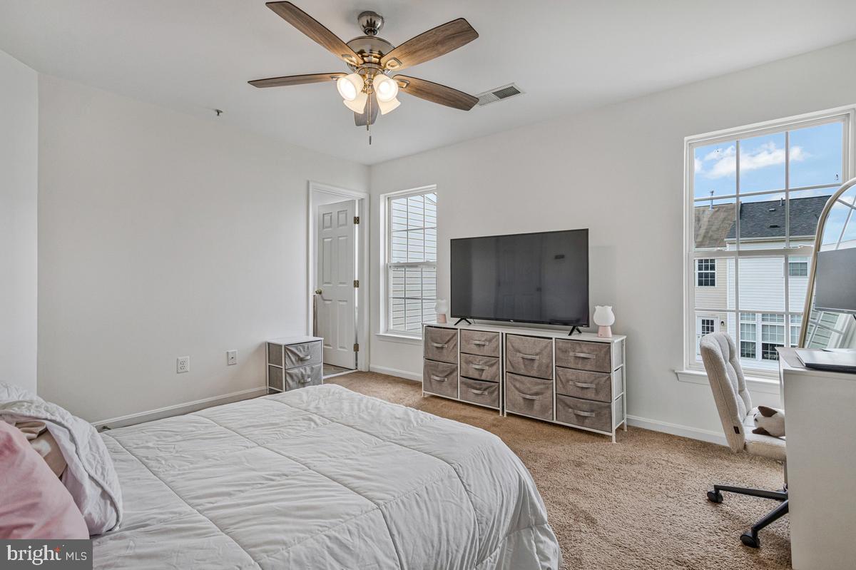 WESTBURY WEST - Residential