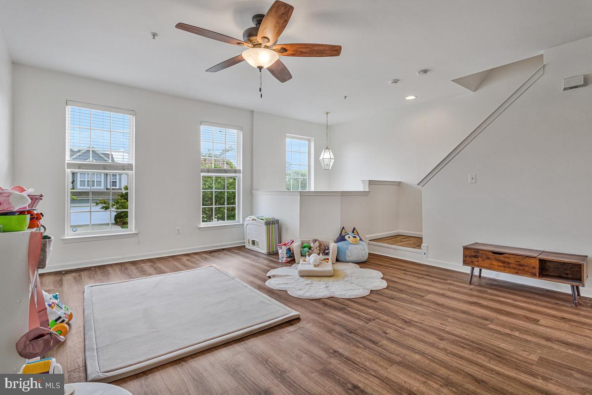 WESTBURY WEST - Residential