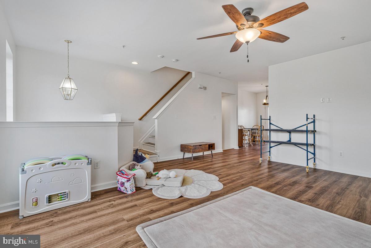 WESTBURY WEST - Residential