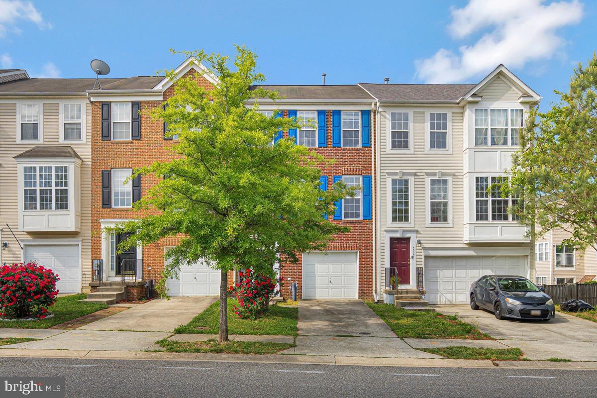 WESTBURY WEST - Residential