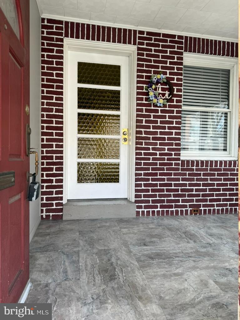 LOWER MOYAMENSING - Residential Lease