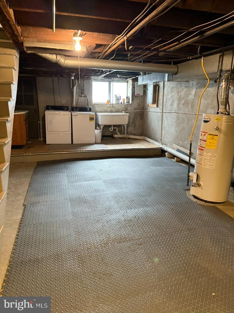 LOWER MOYAMENSING - Residential Lease