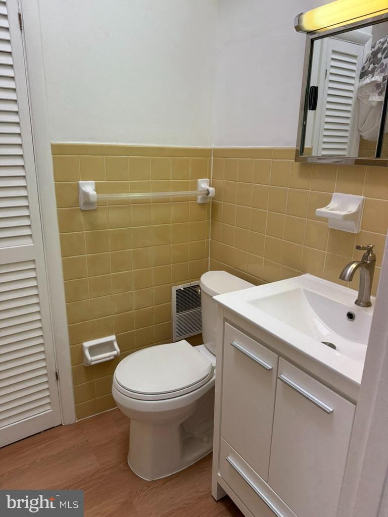 LOWER MOYAMENSING - Residential Lease