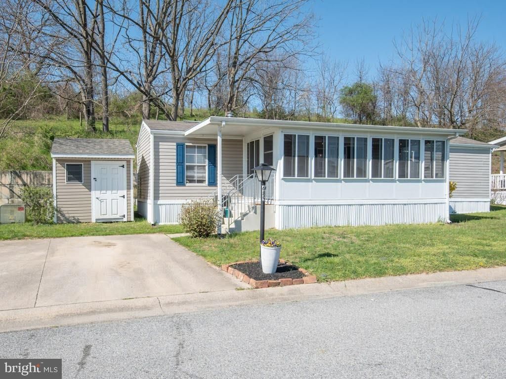 Photo of 689 LILAC DR, NEW PROVIDENCE, PA 17560 (MLS # PALA2036326)