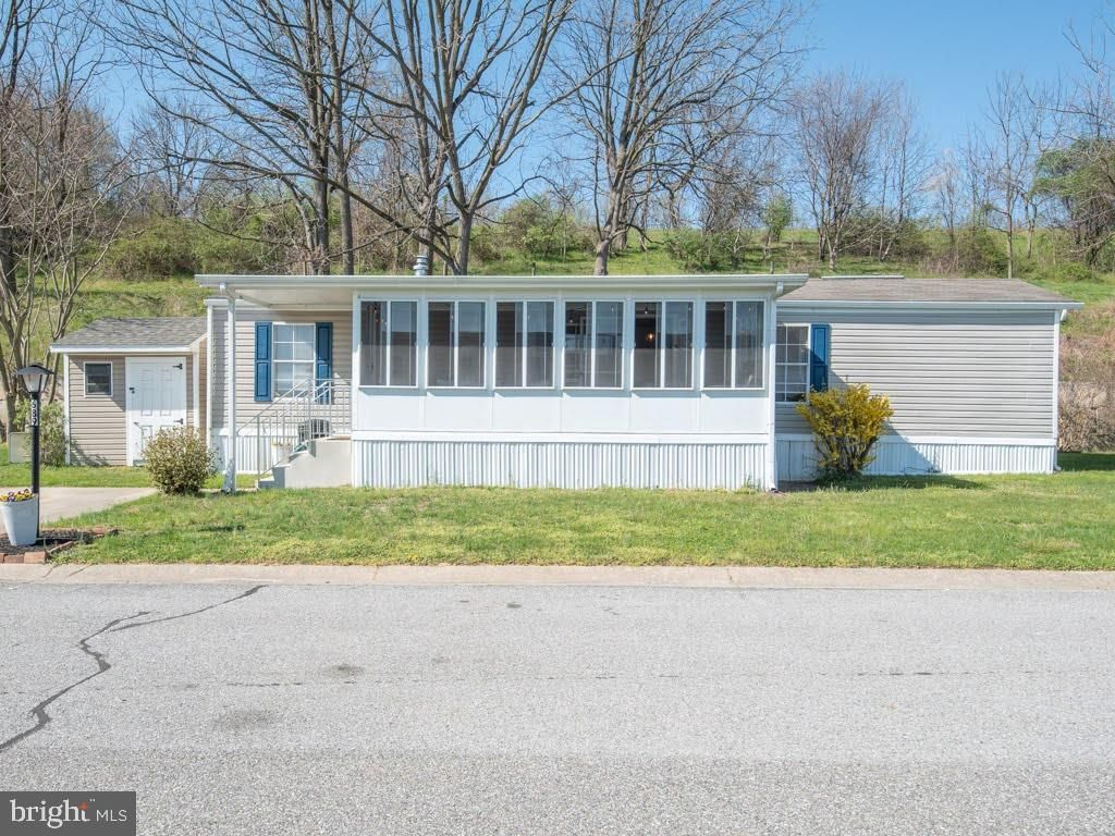 Photo of 689 LILAC DR, NEW PROVIDENCE, PA 17560 (MLS # PALA2036326)