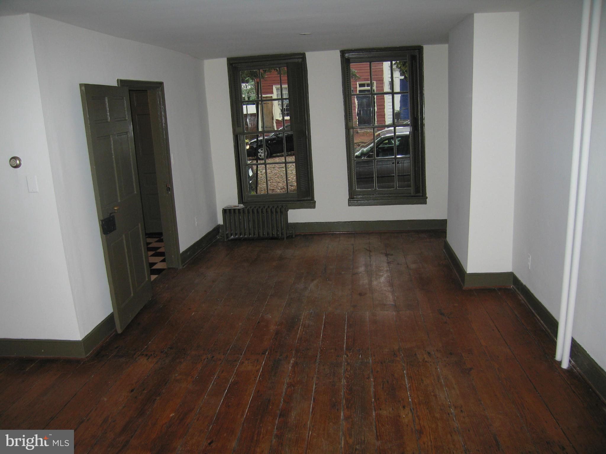 OLD TOWN - Residential Lease