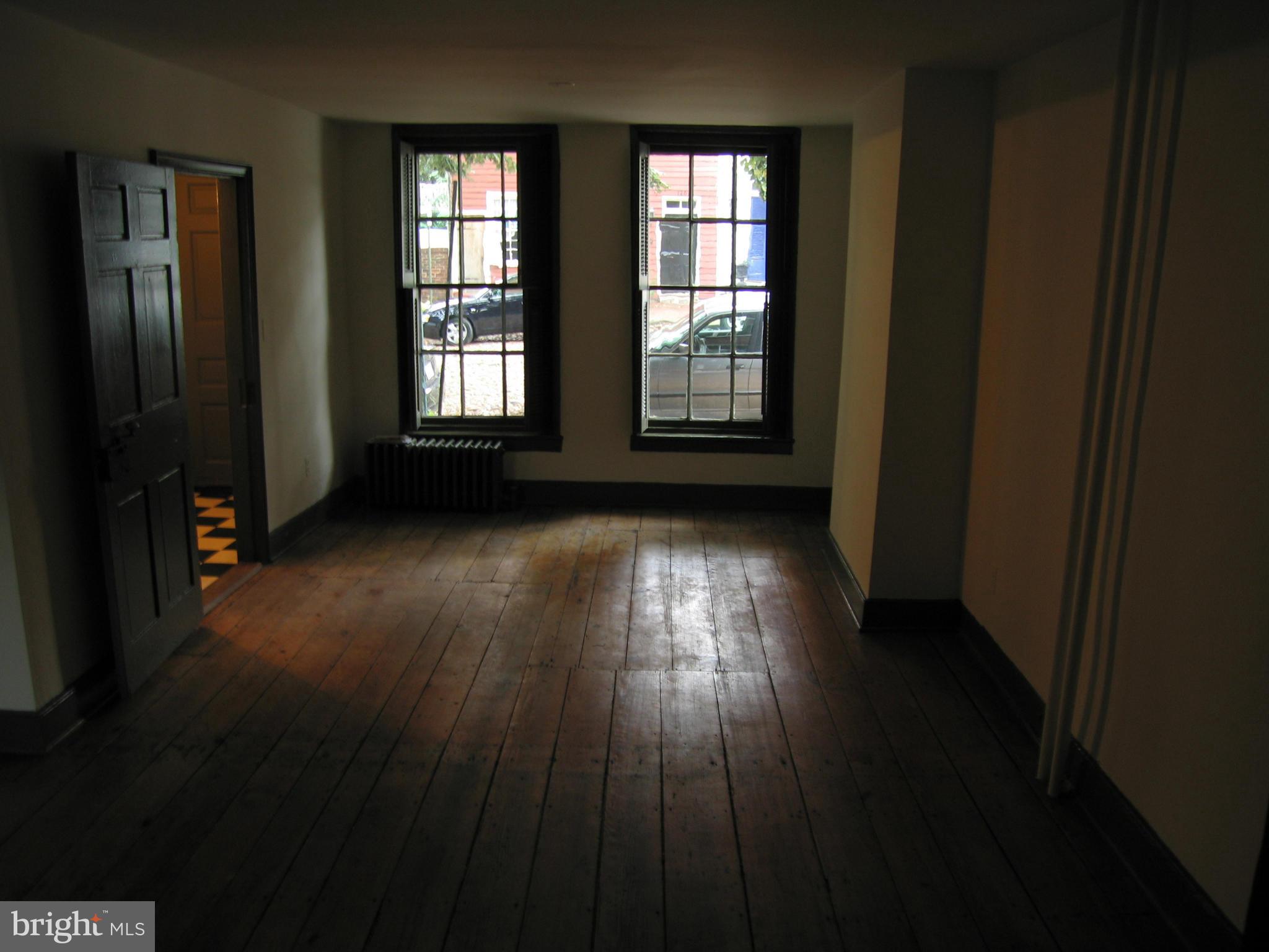 OLD TOWN - Residential Lease