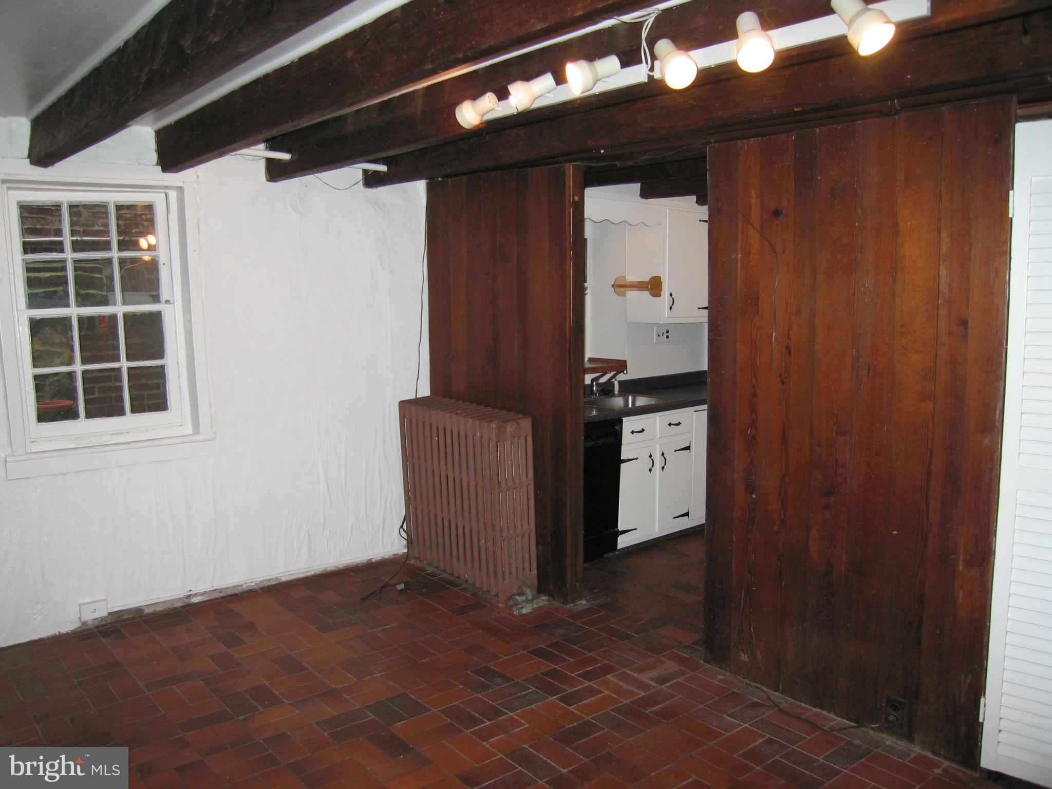 OLD TOWN - Residential Lease