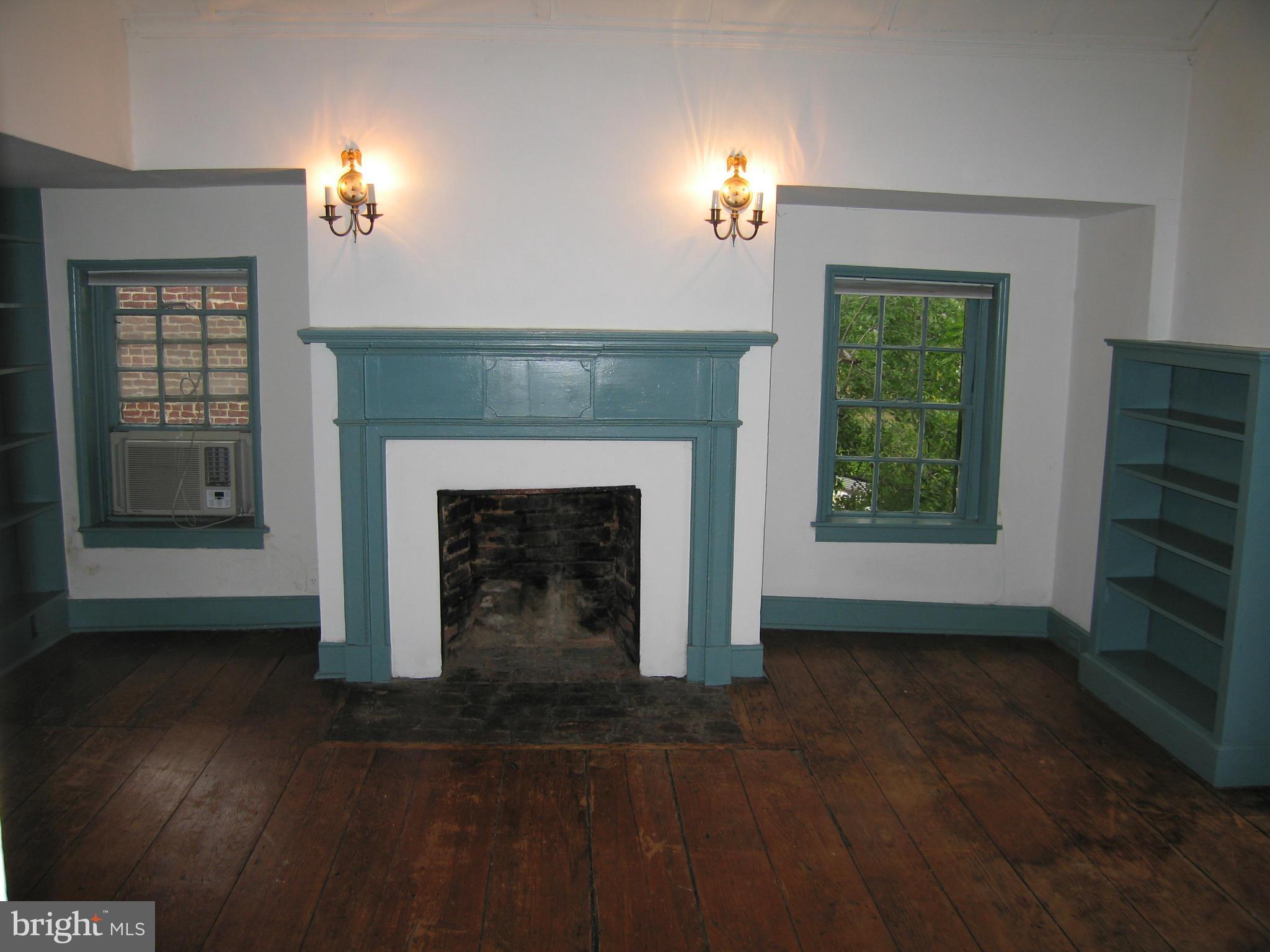 OLD TOWN - Residential Lease