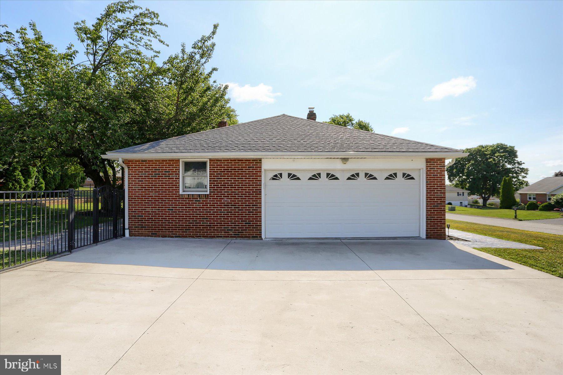 101 RAYPAULA DRIVE