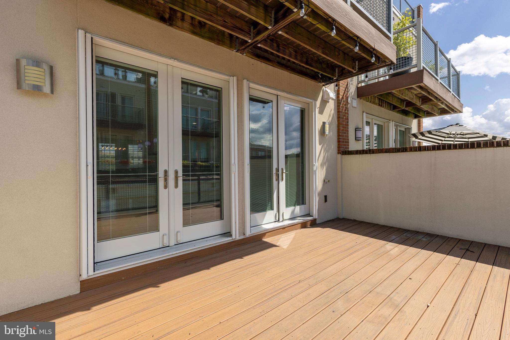 LOCUST POINT - Residential