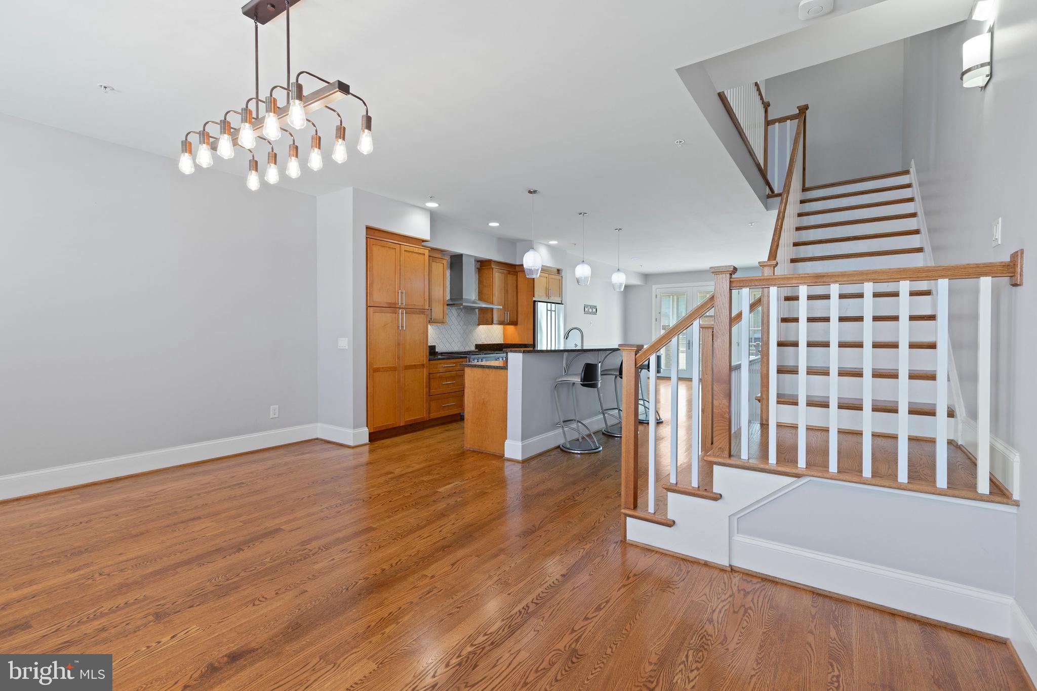 LOCUST POINT - Residential