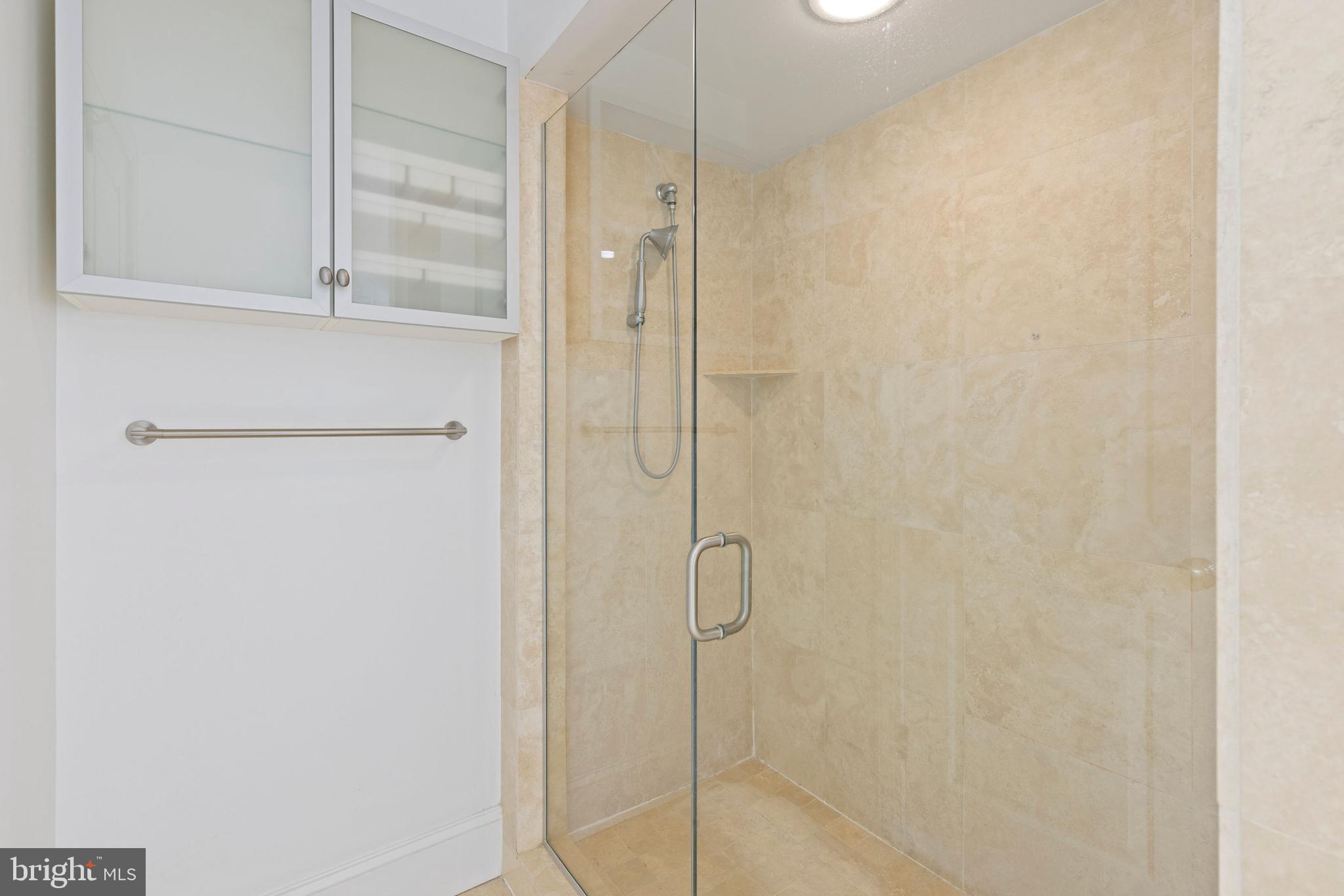 LOCUST POINT - Residential