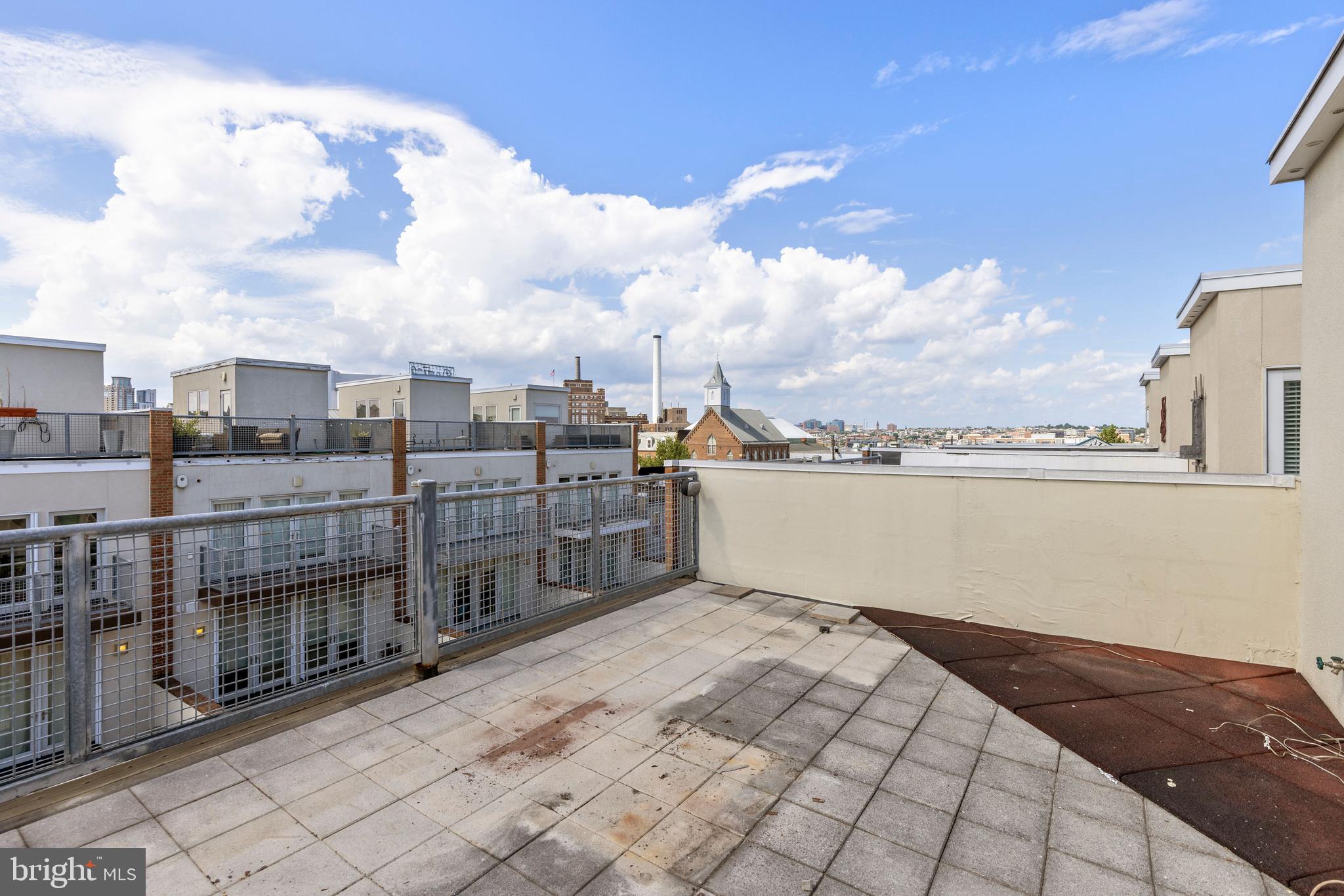 LOCUST POINT - Residential