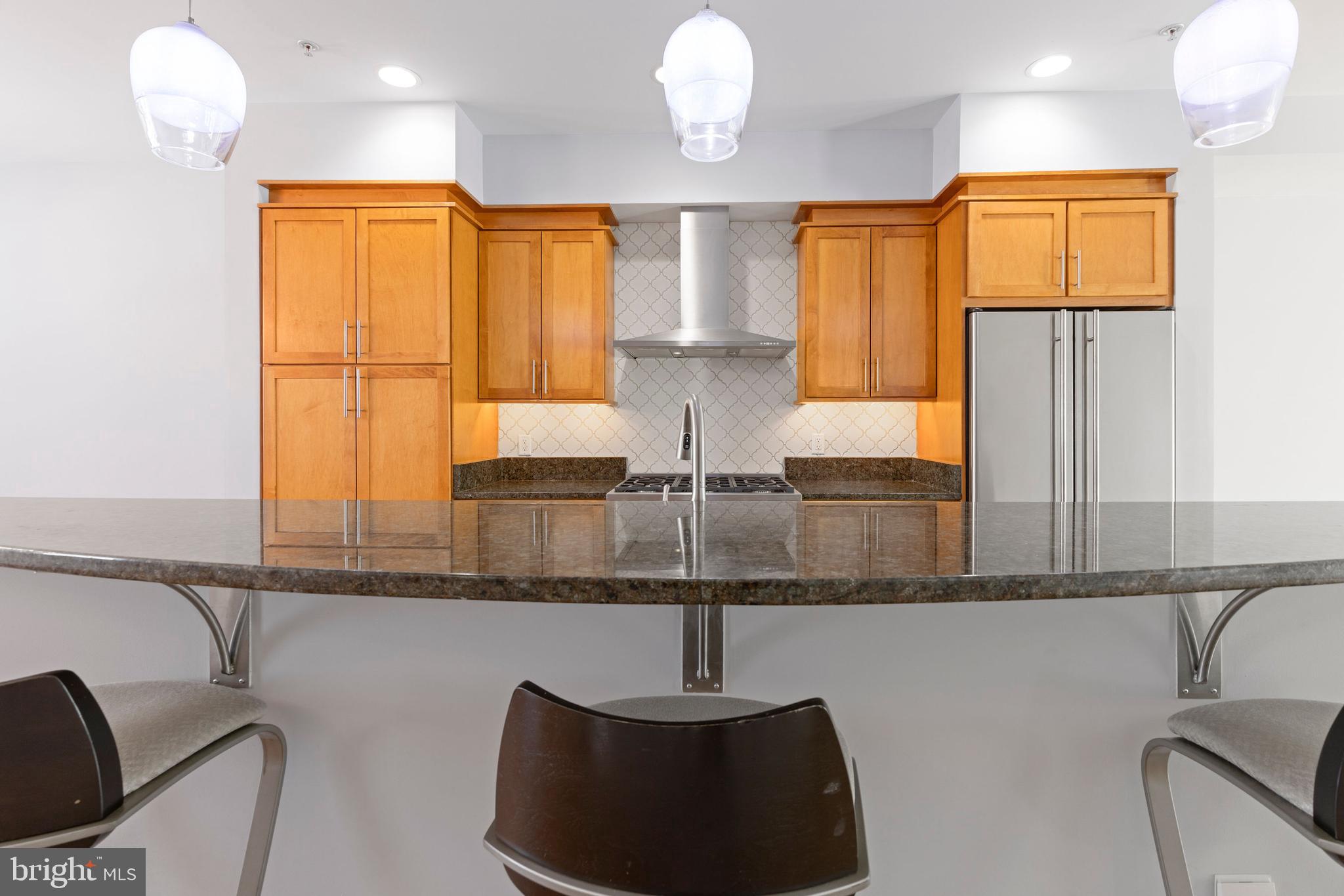 LOCUST POINT - Residential