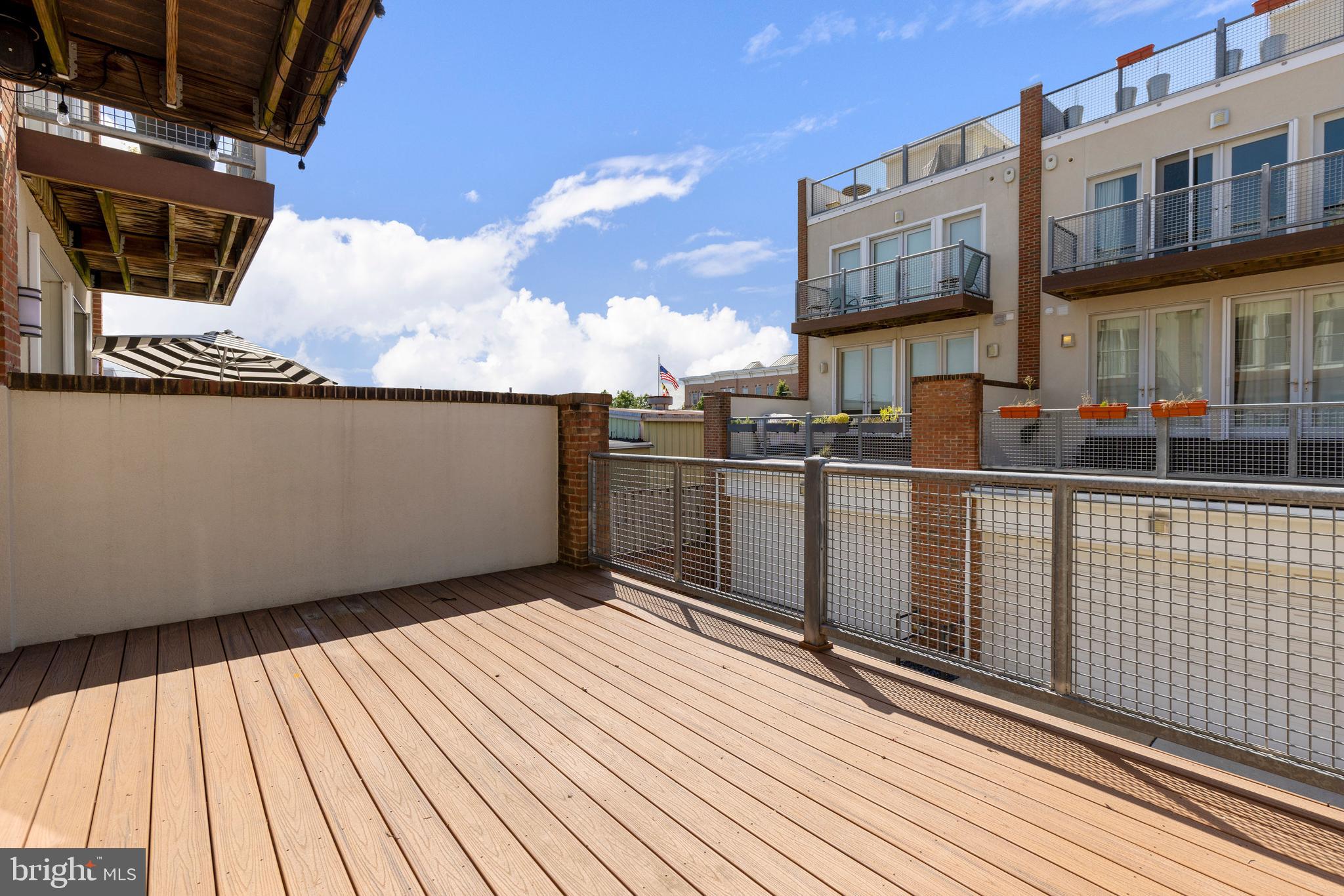 LOCUST POINT - Residential