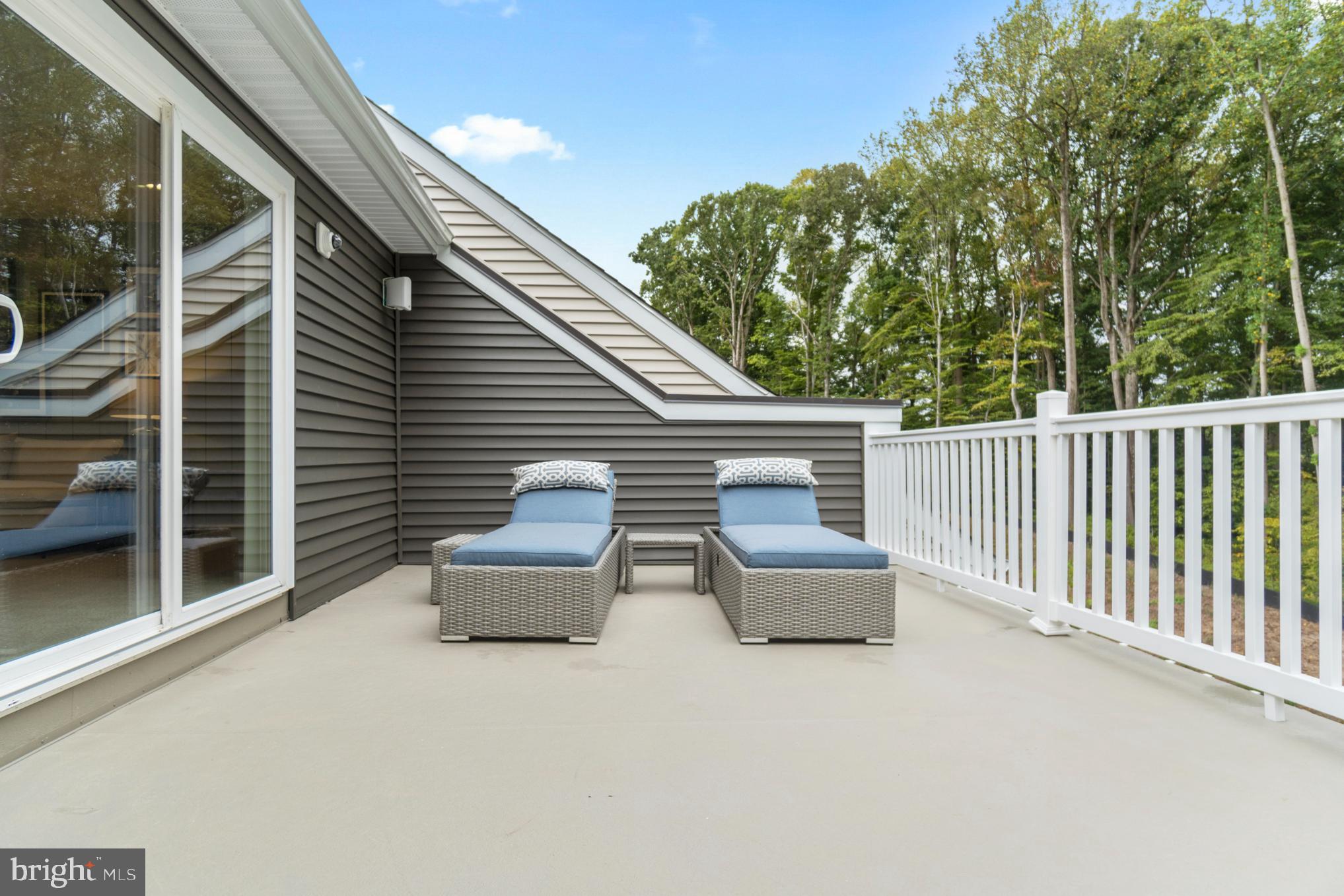 MARLBORO RIDGE - Residential