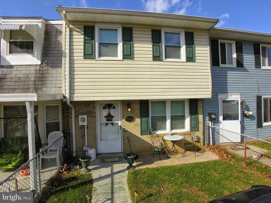 3 Bedroom 1.5 bath townhome in Brunswick. Home has been renovated with a new kitchen featuring stainless steel appliances, hardwood flooring, bathrooms have been updated.  Hardwood flooring throughout main level.  Large master bedroom with his and her closets. A must see!