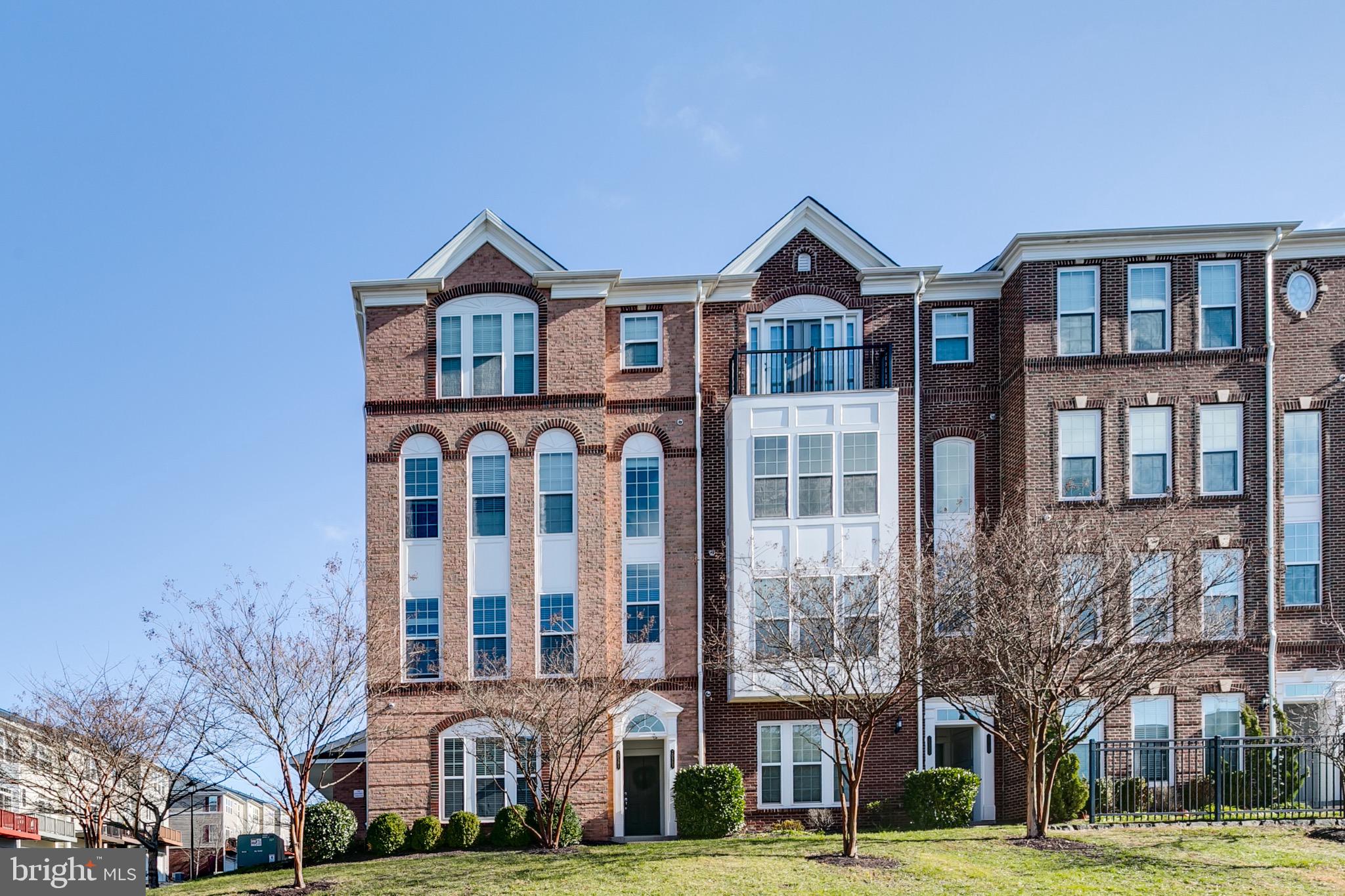 TOWNES AT GOOSE CREEK VILLAGE - Residential Lease