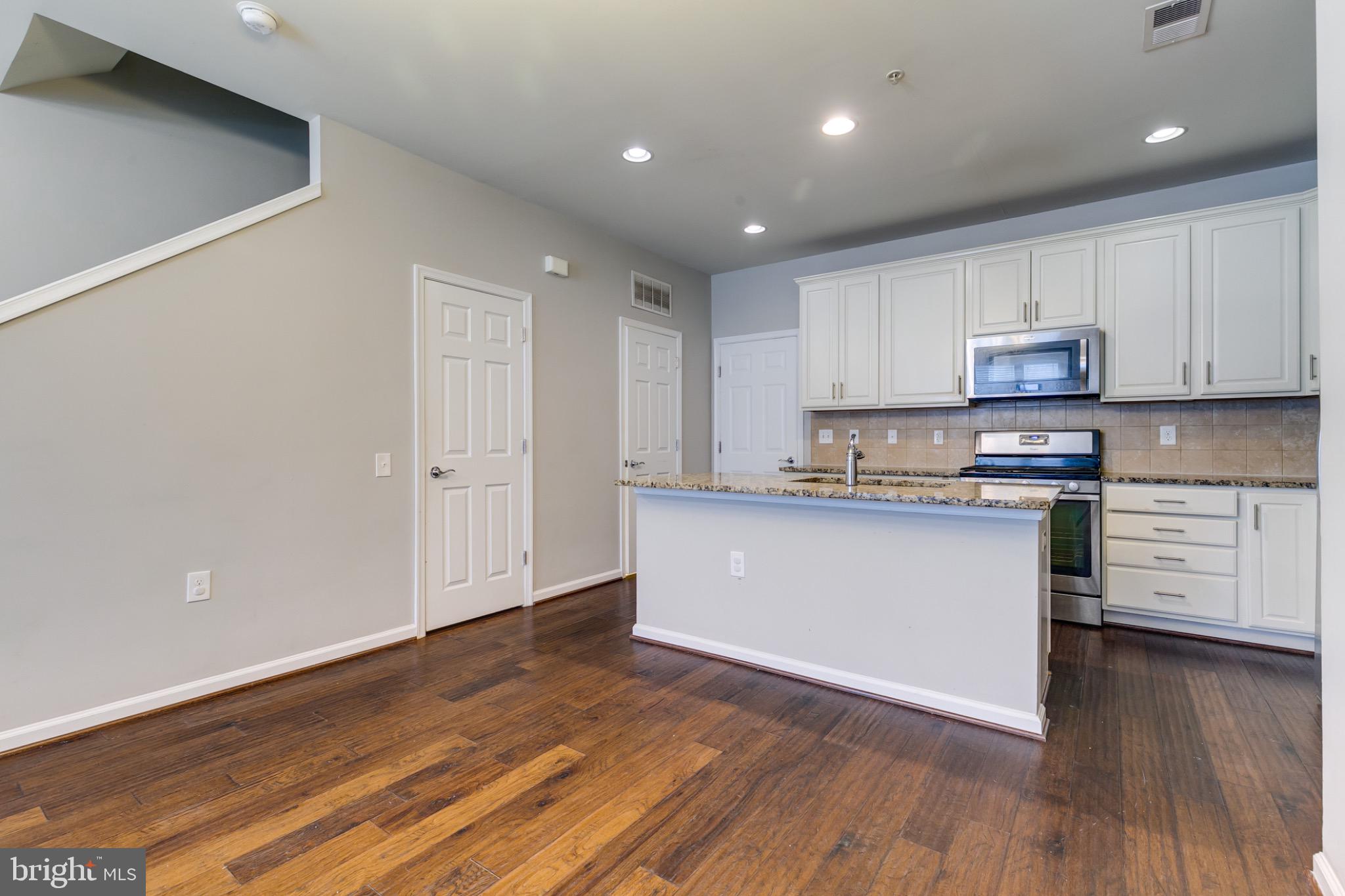 TOWNES AT GOOSE CREEK VILLAGE - Residential Lease