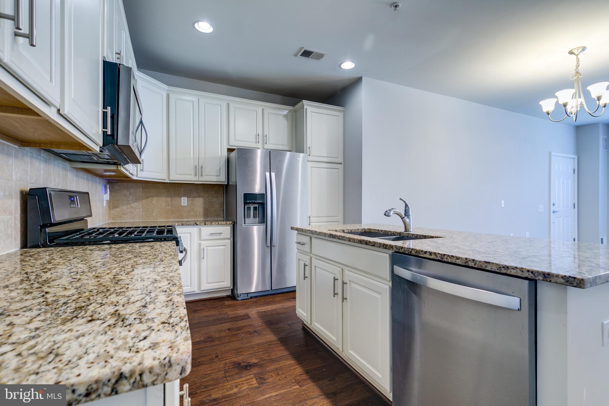 TOWNES AT GOOSE CREEK VILLAGE - Residential Lease