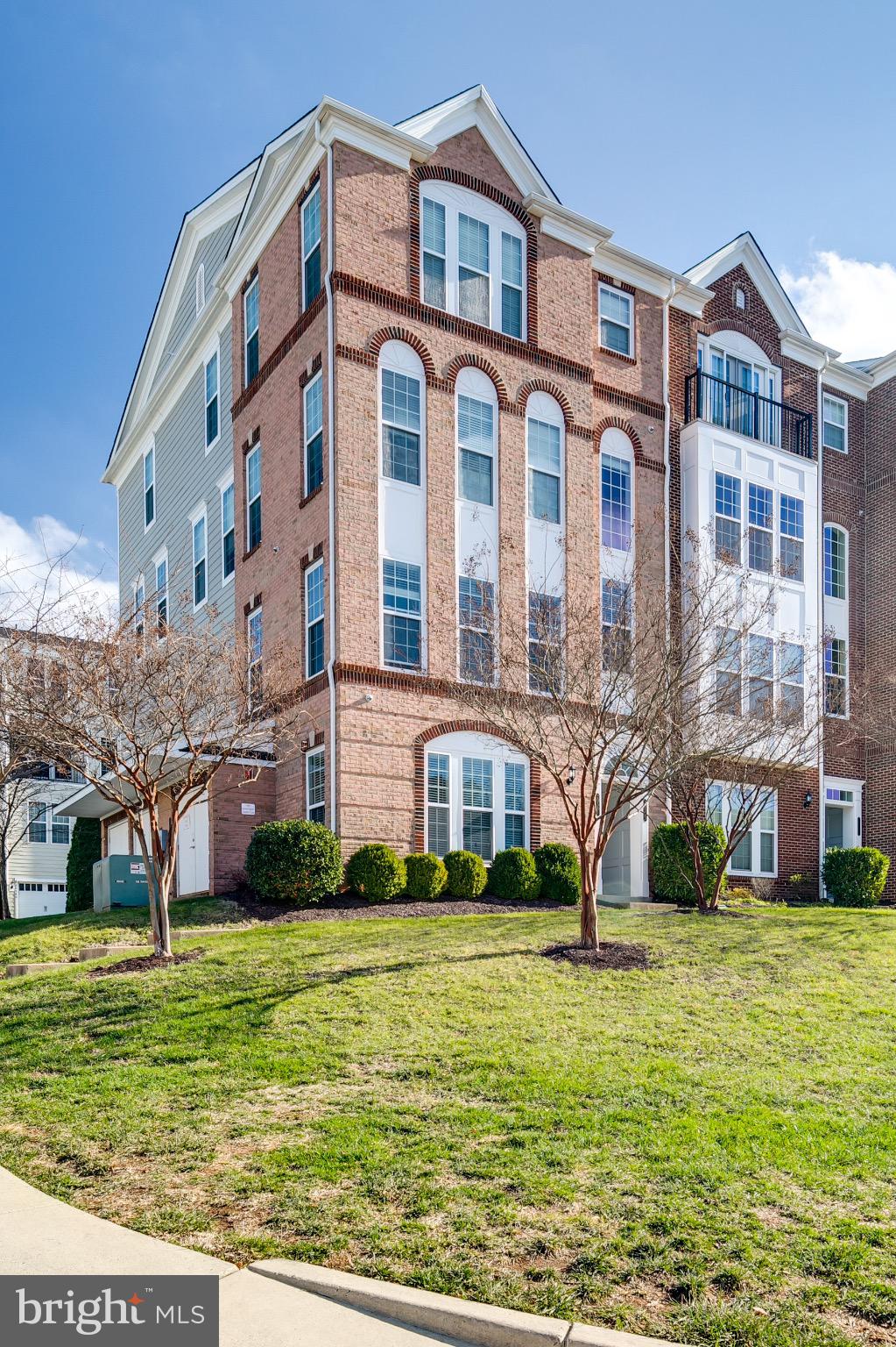 TOWNES AT GOOSE CREEK VILLAGE - Residential Lease