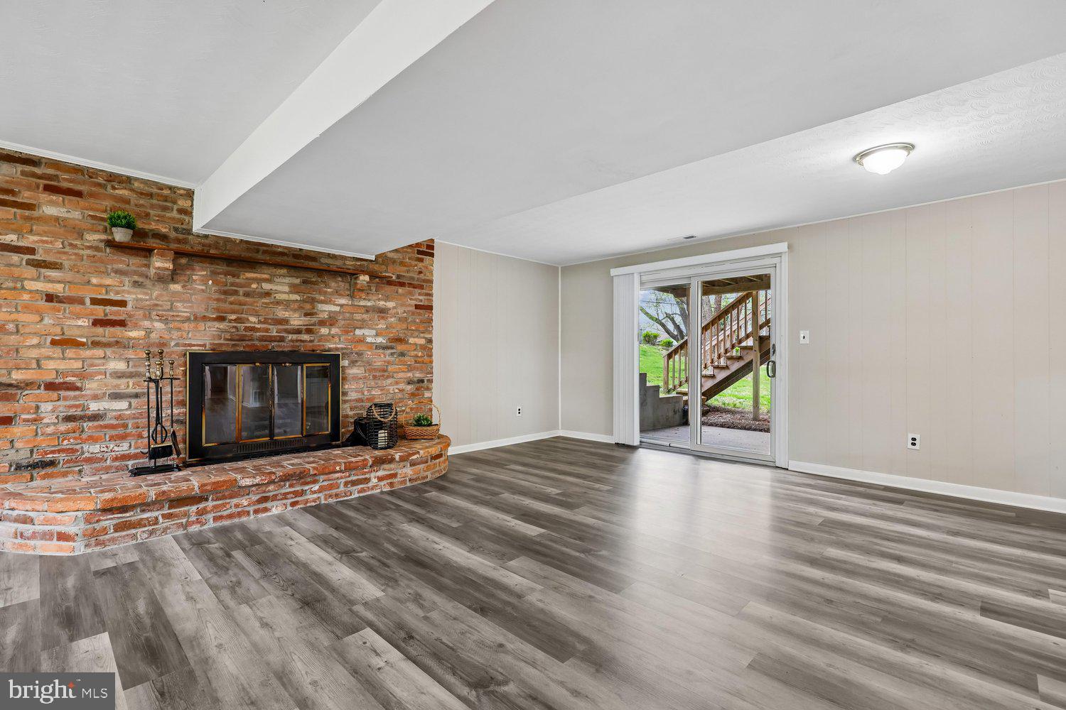 GLEN BROOK - Residential