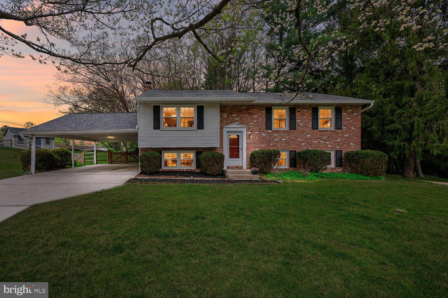 GLEN BROOK - Residential