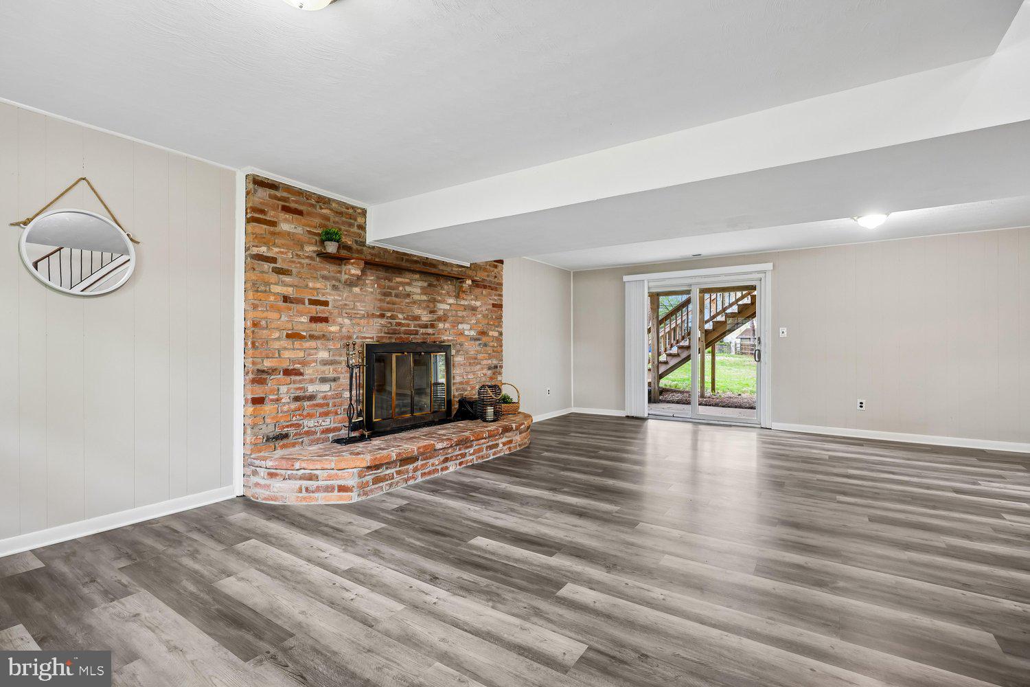 GLEN BROOK - Residential