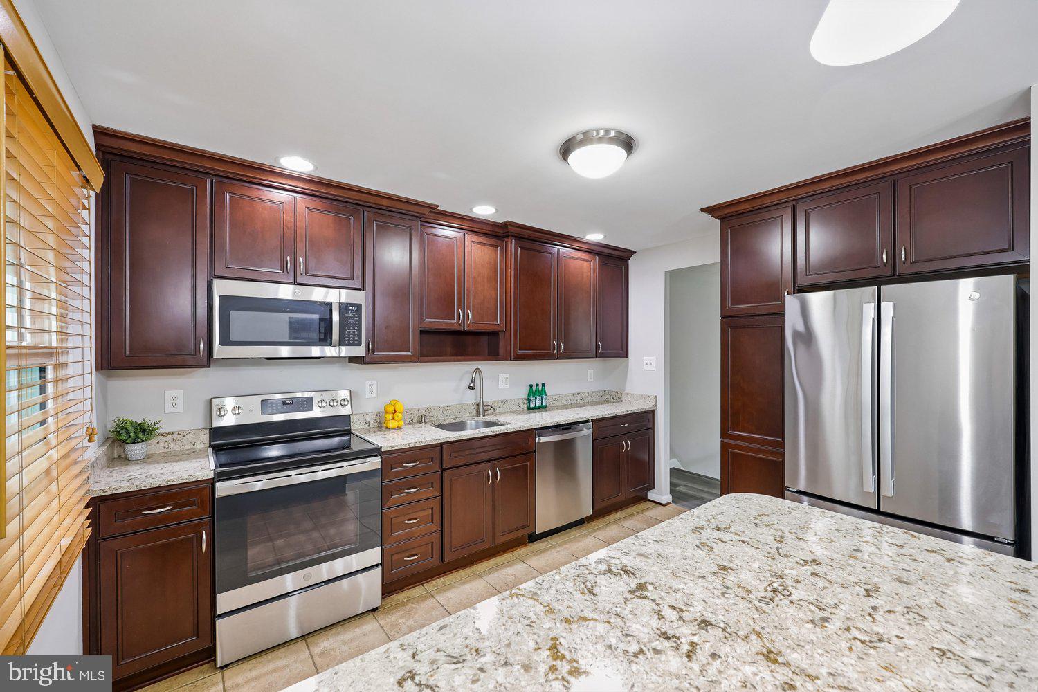 GLEN BROOK - Residential