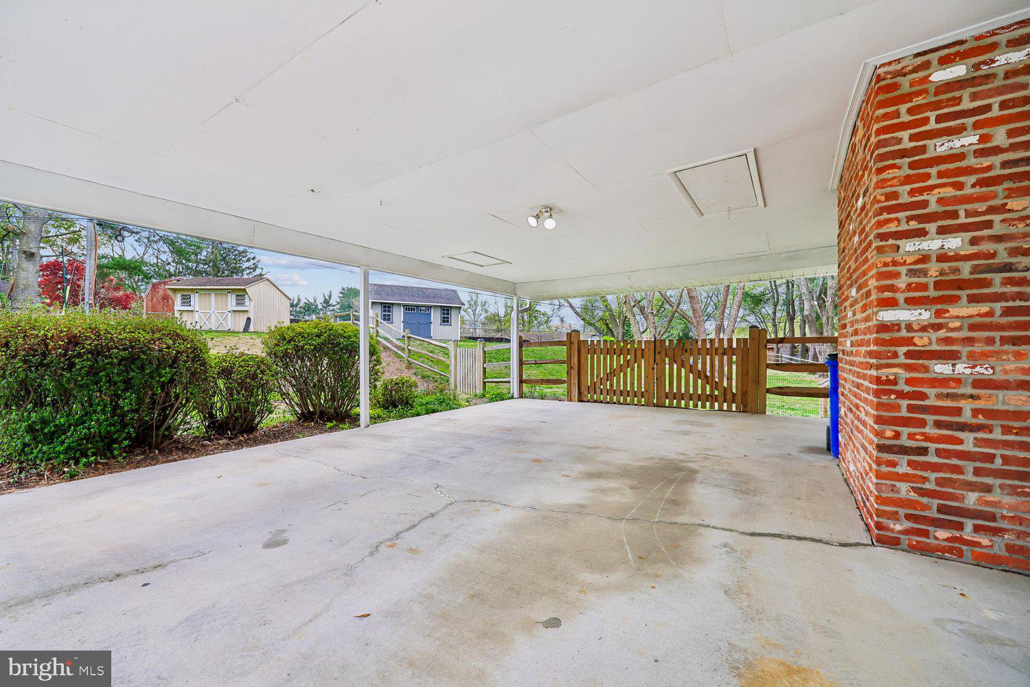 GLEN BROOK - Residential