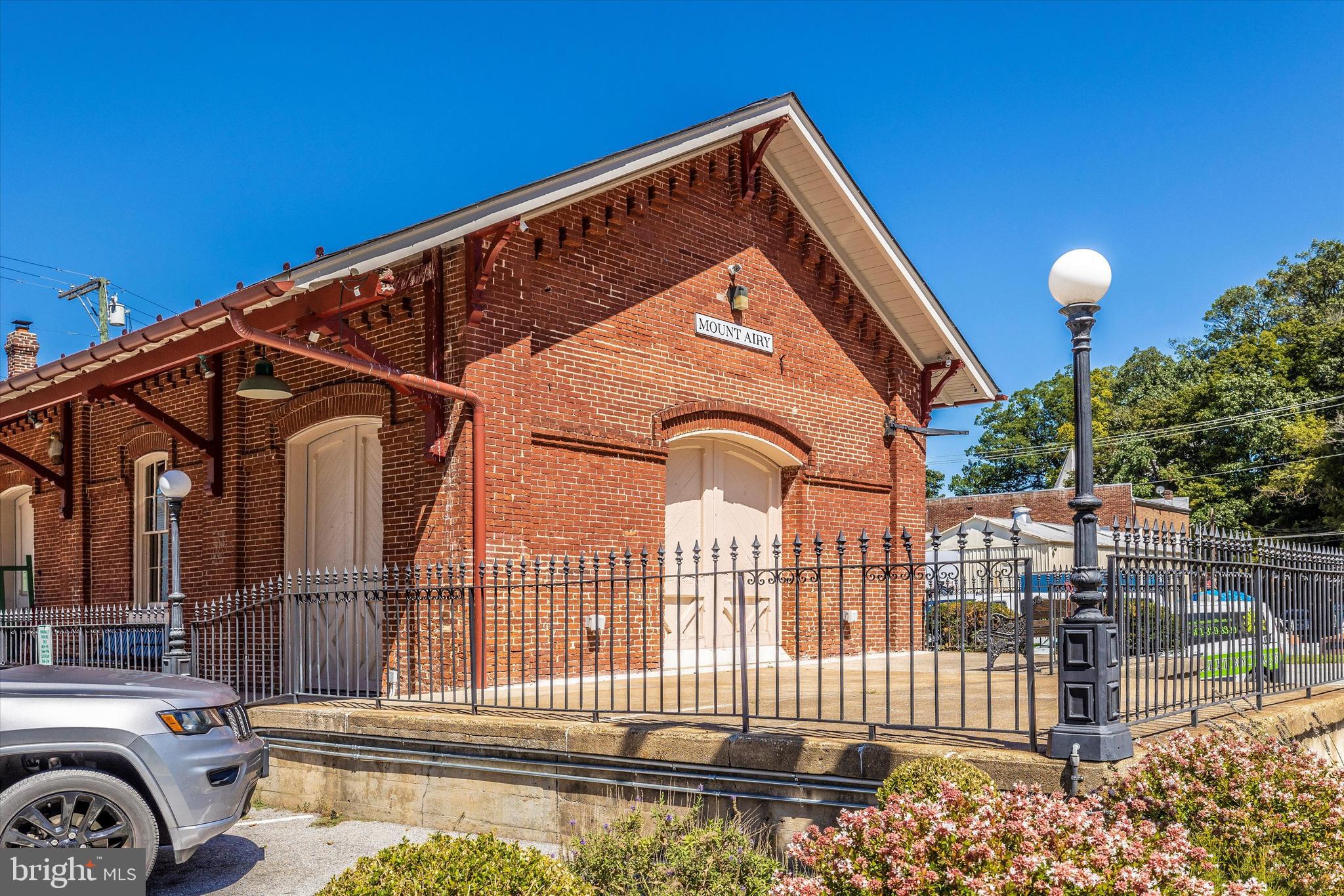 MERRIDALE GARDENS - Residential