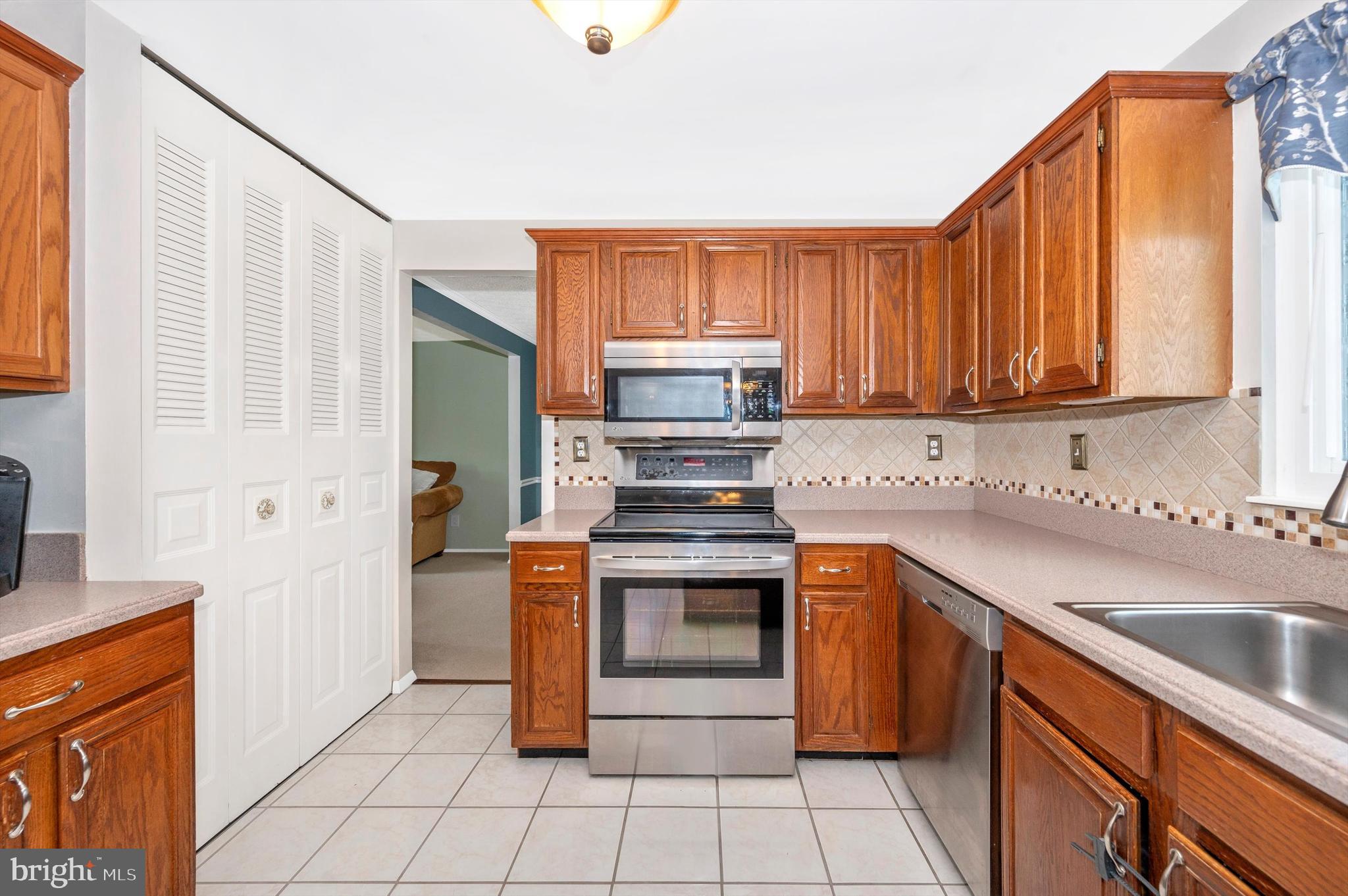 MERRIDALE GARDENS - Residential