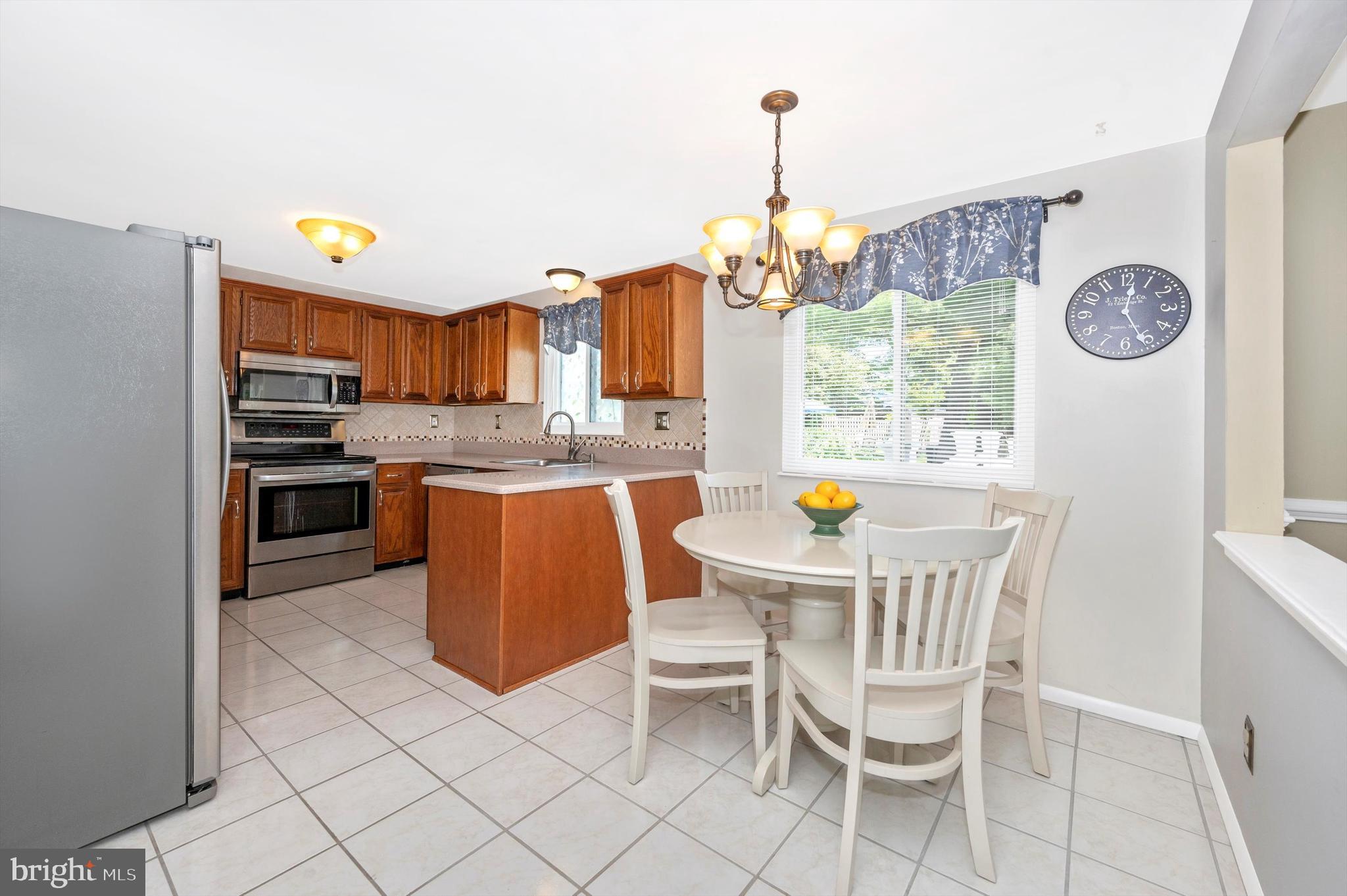 MERRIDALE GARDENS - Residential