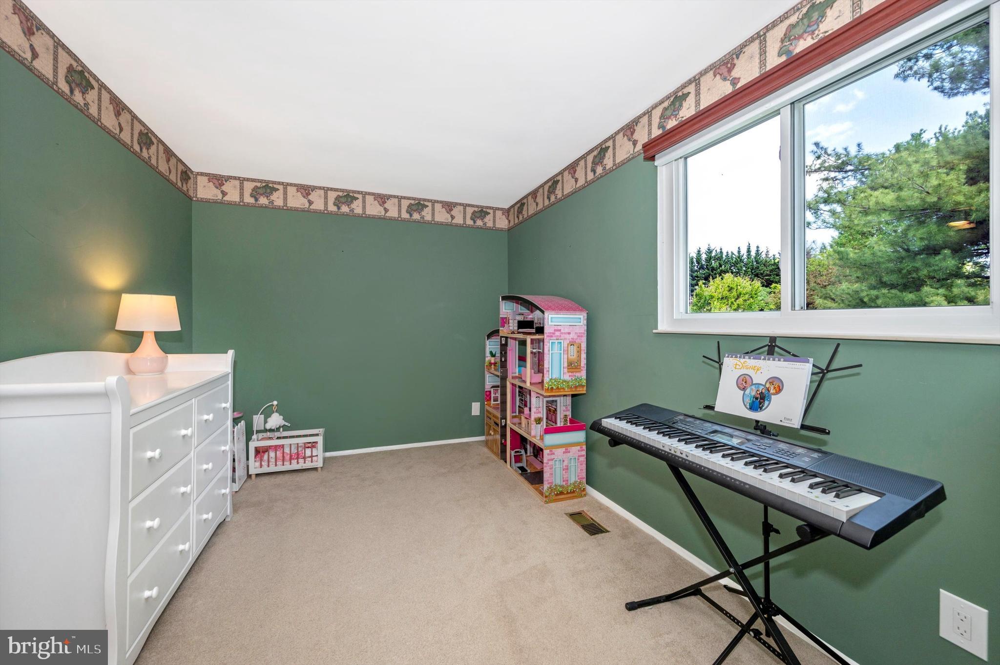 MERRIDALE GARDENS - Residential