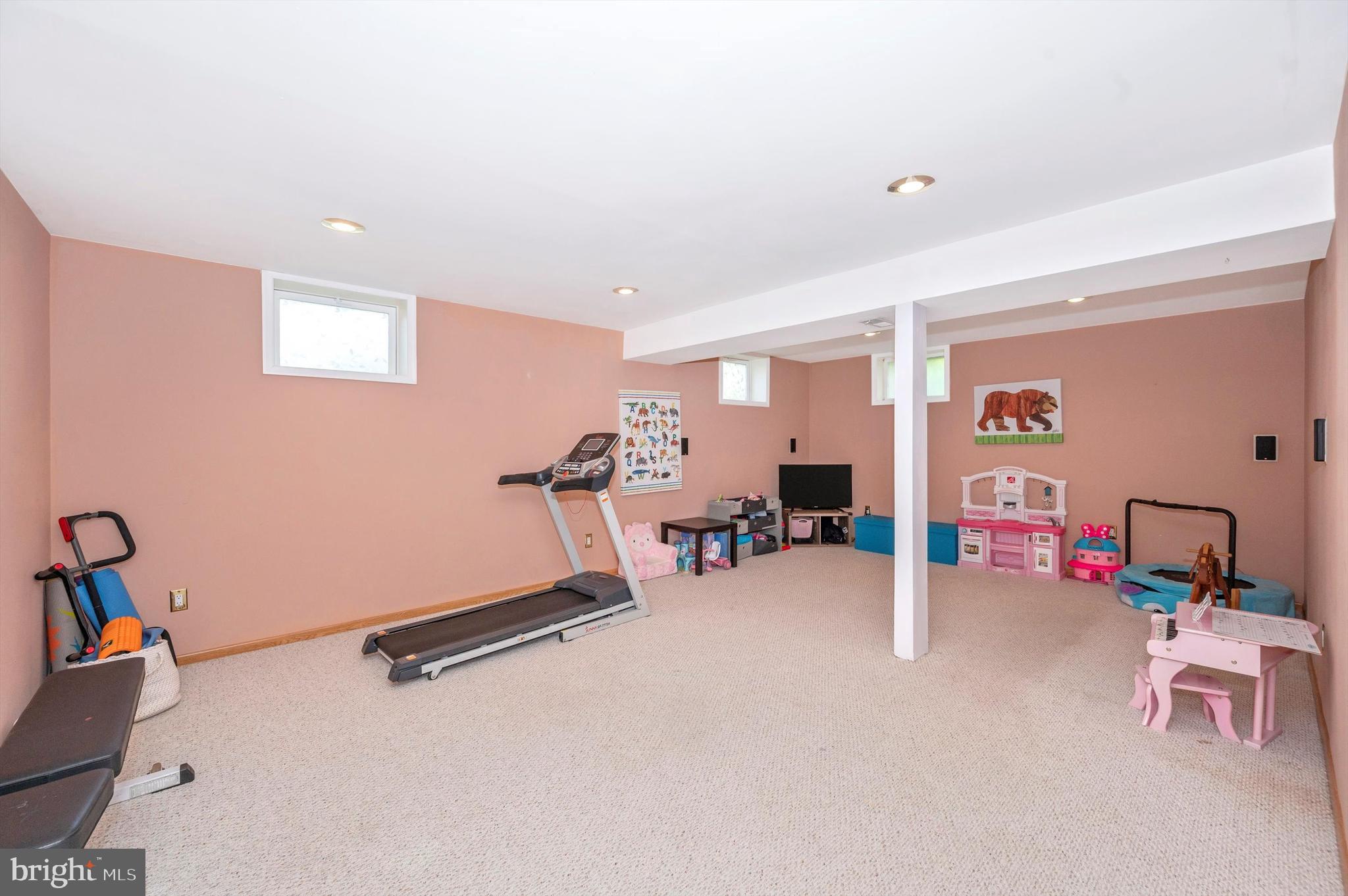 MERRIDALE GARDENS - Residential