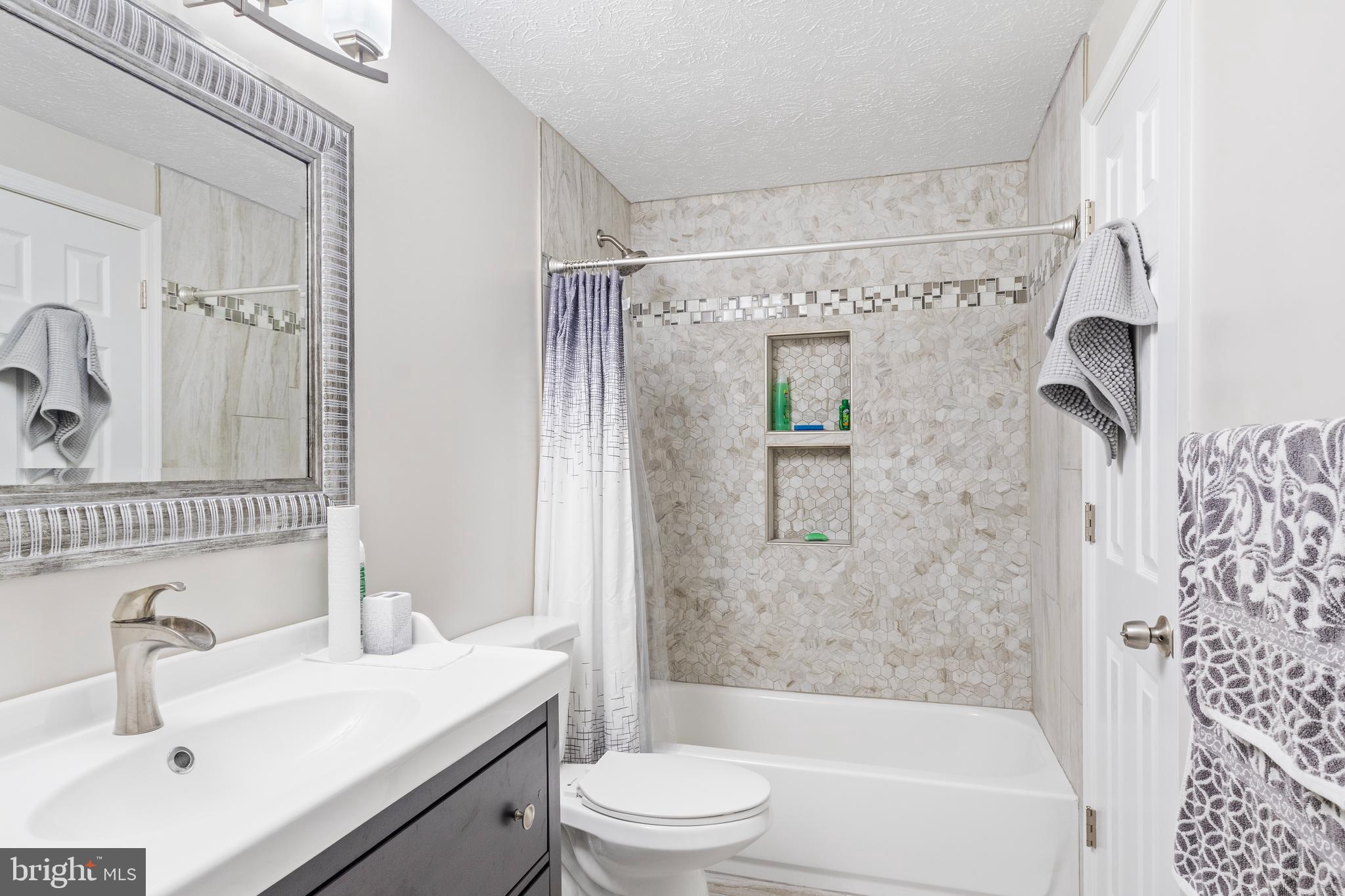 RIDGEVIEW ESTATES - Residential