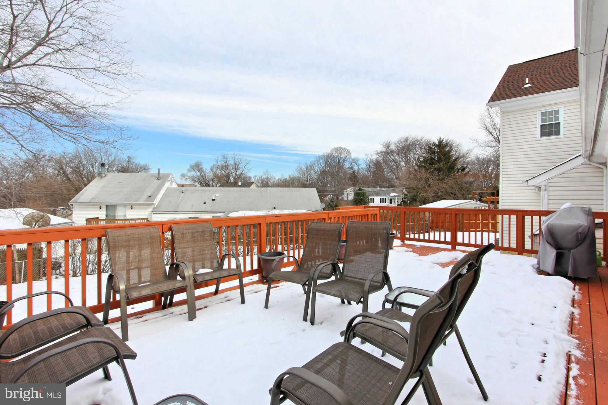 PIMMIT HILLS - Residential Lease