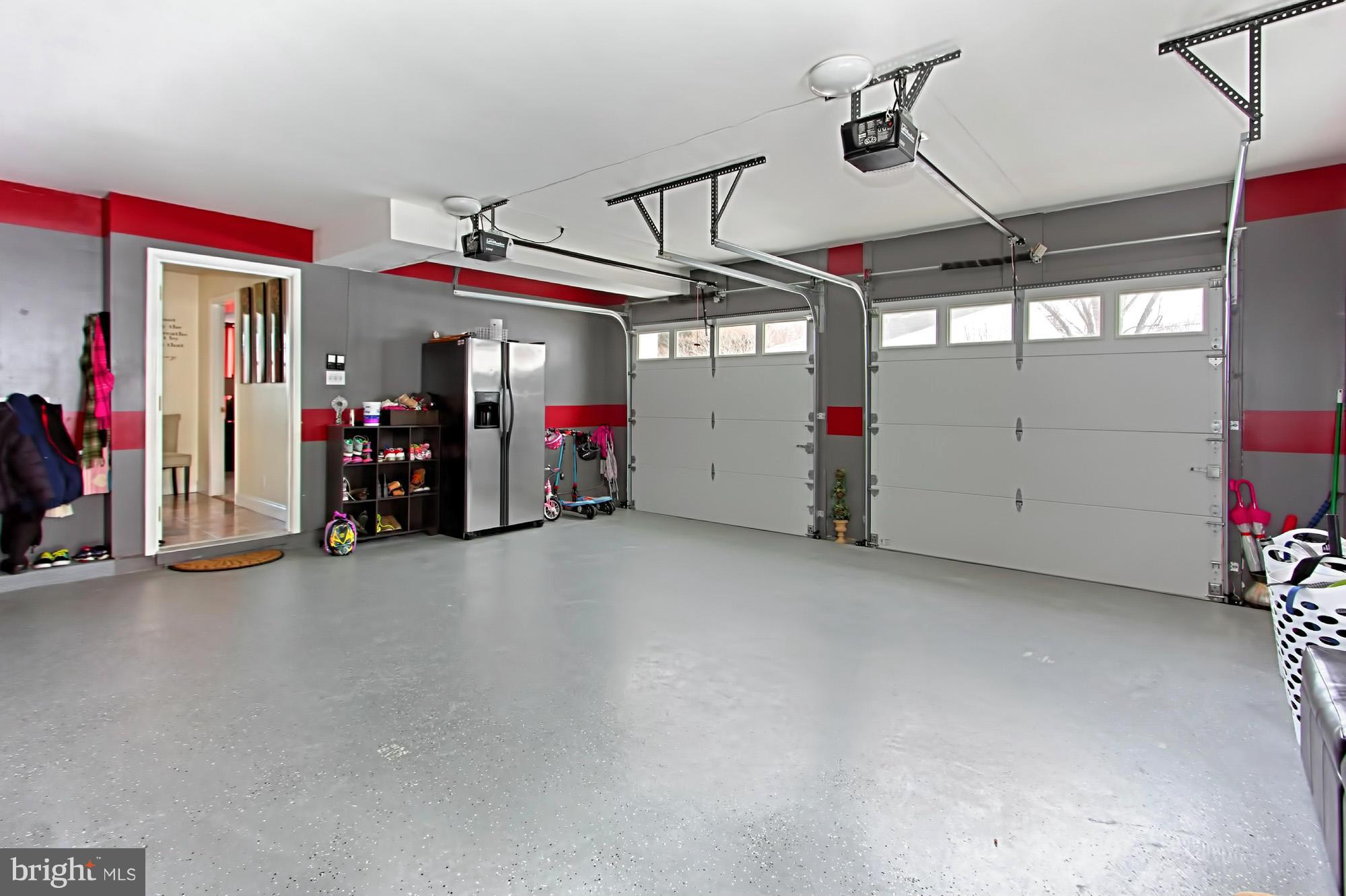 PIMMIT HILLS - Residential Lease