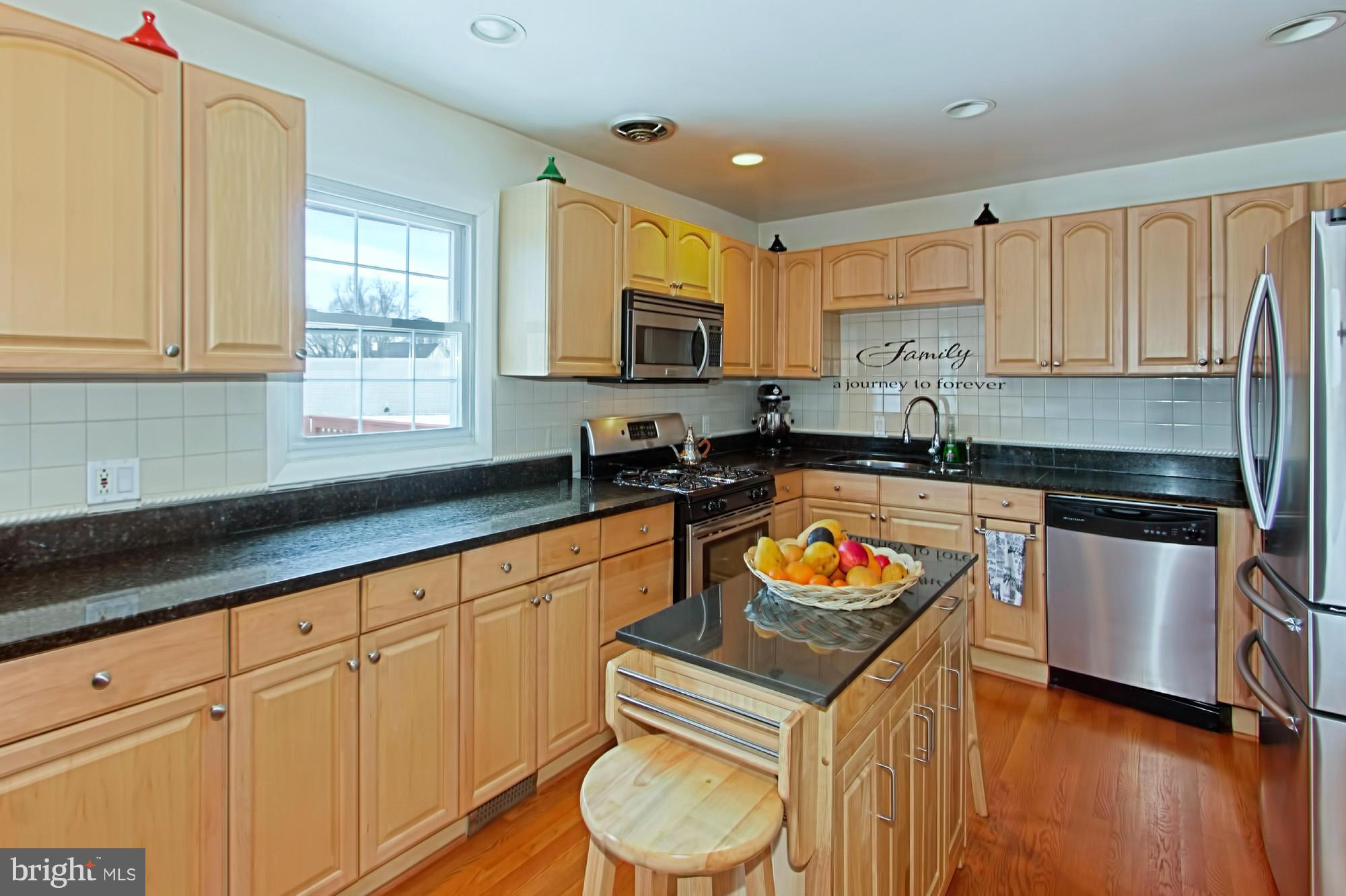 PIMMIT HILLS - Residential Lease