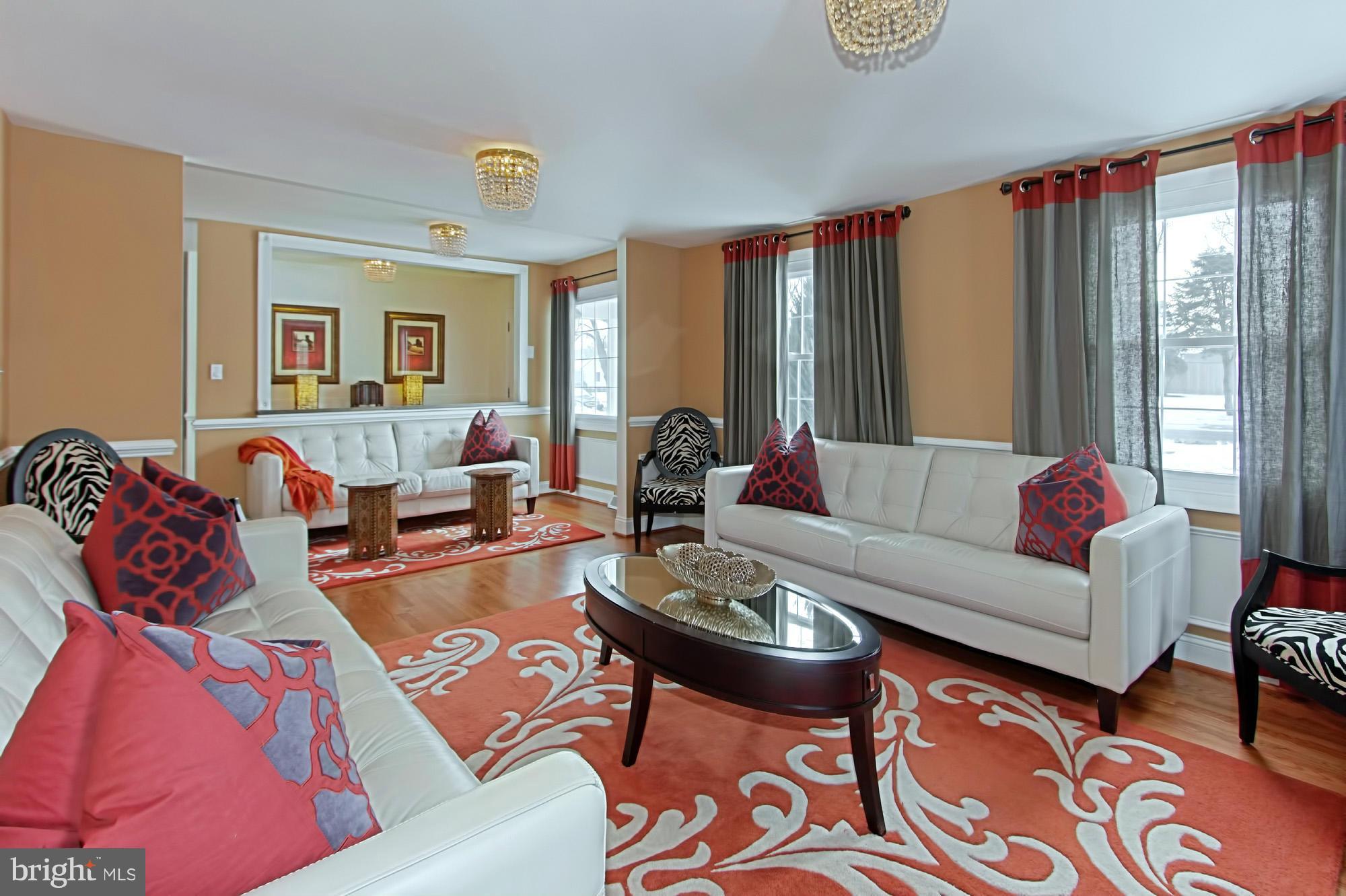 PIMMIT HILLS - Residential Lease