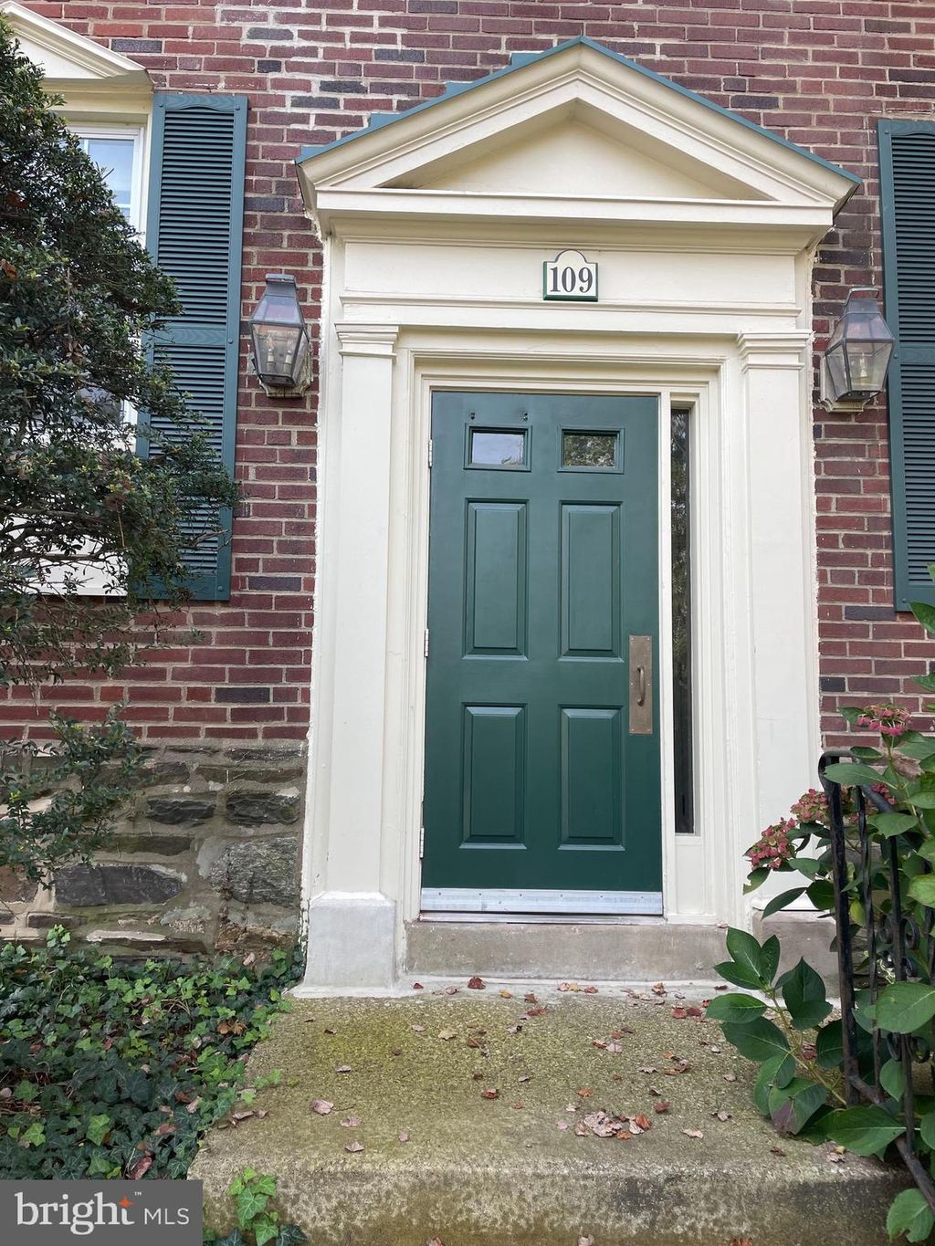 Photo of 500 E Lancaster Avenue #109 D, WAYNE, PA 19087 (MLS # PADE2102488)