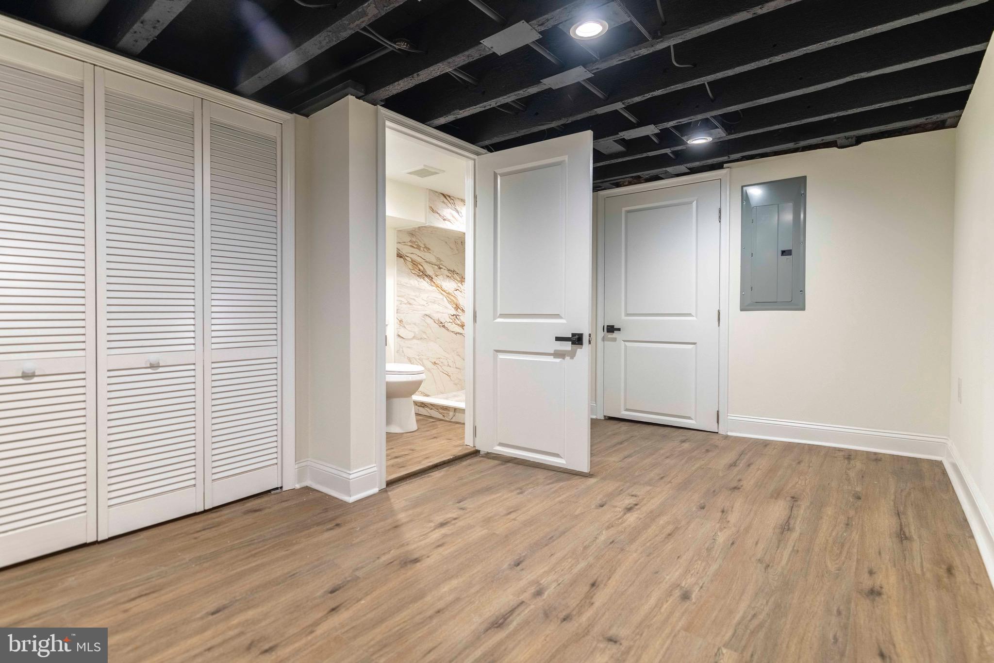 OVERBROOK - Residential