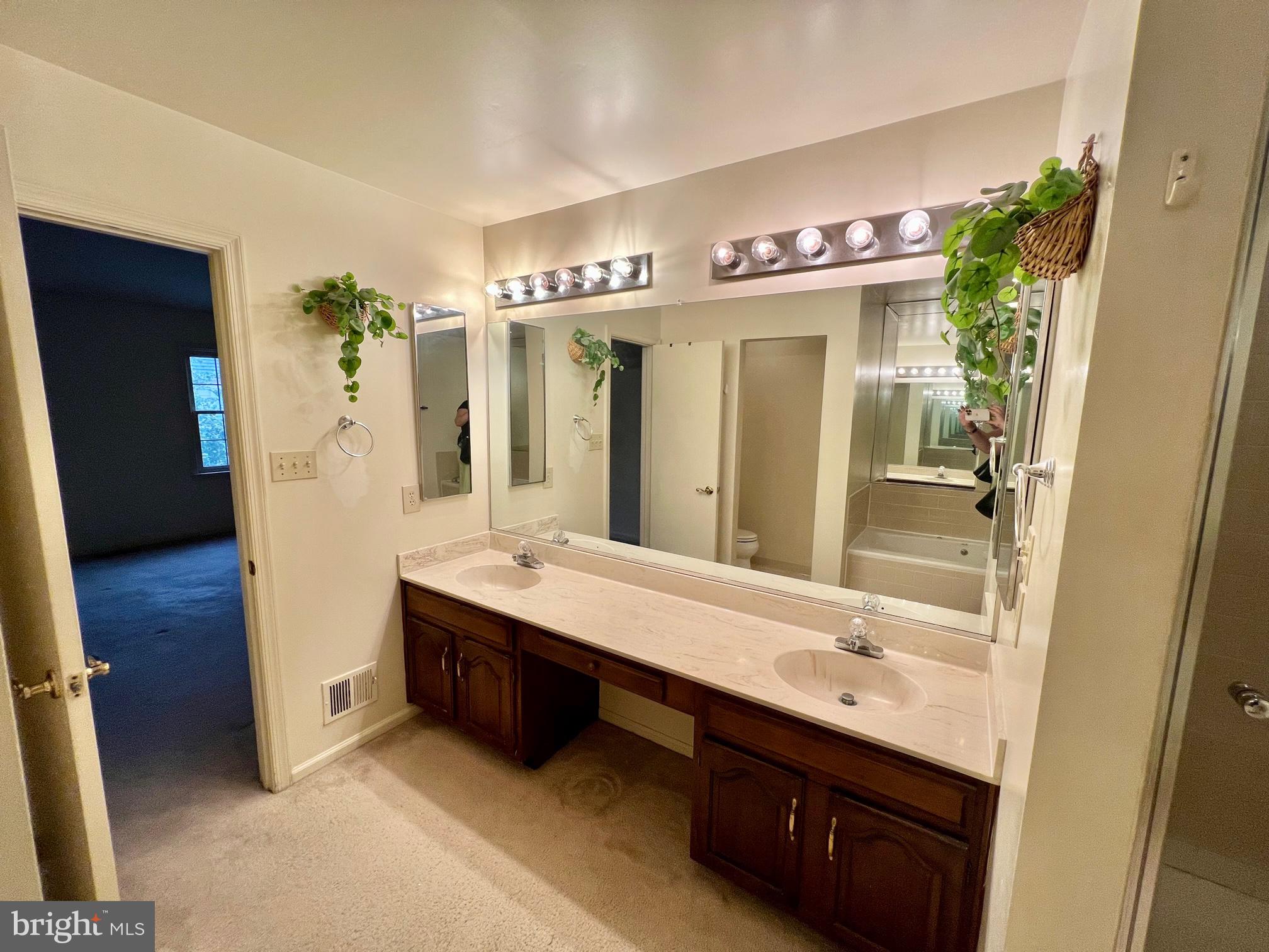 TUCKERMAN STATION - Residential Lease