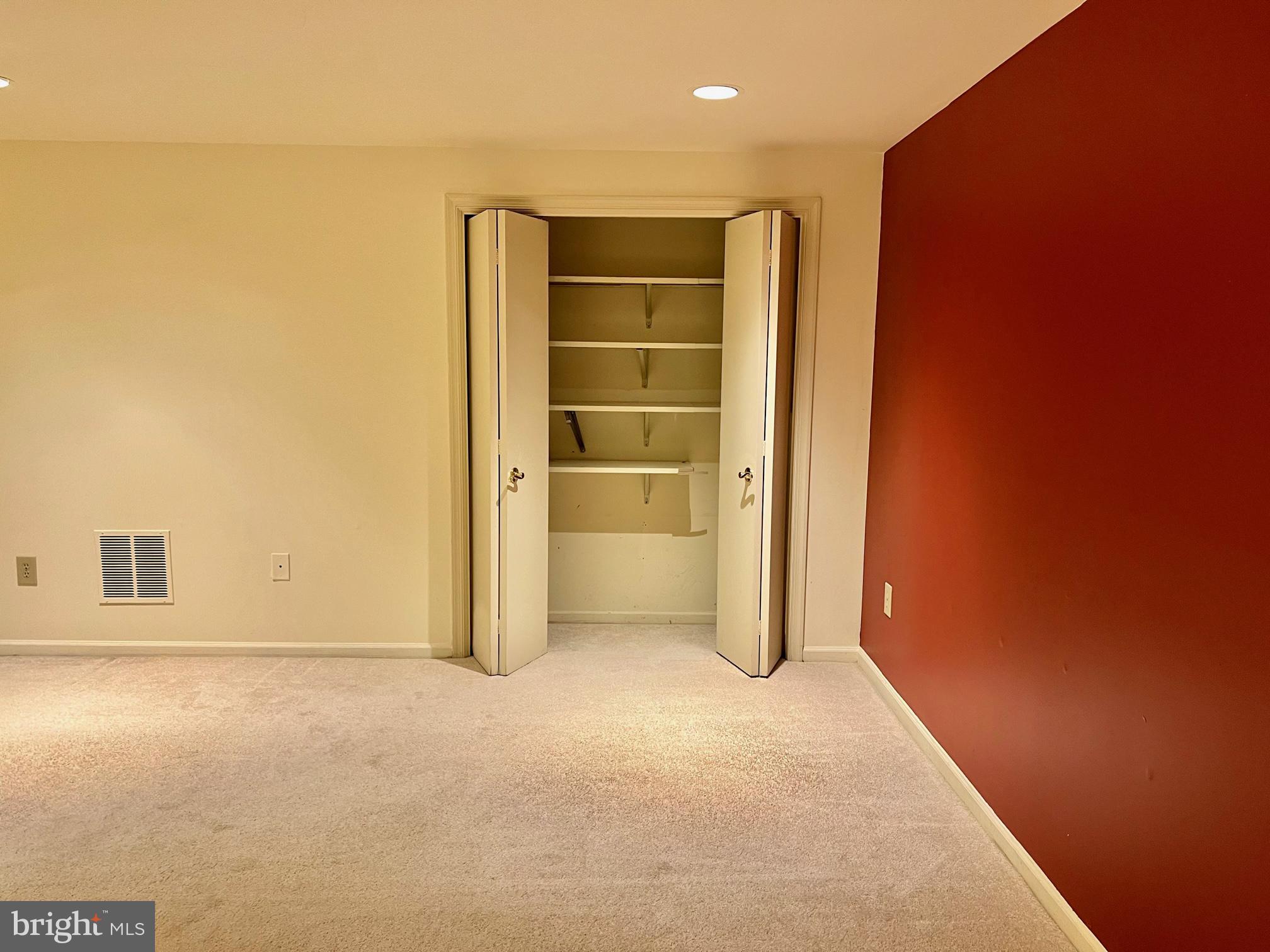 TUCKERMAN STATION - Residential Lease