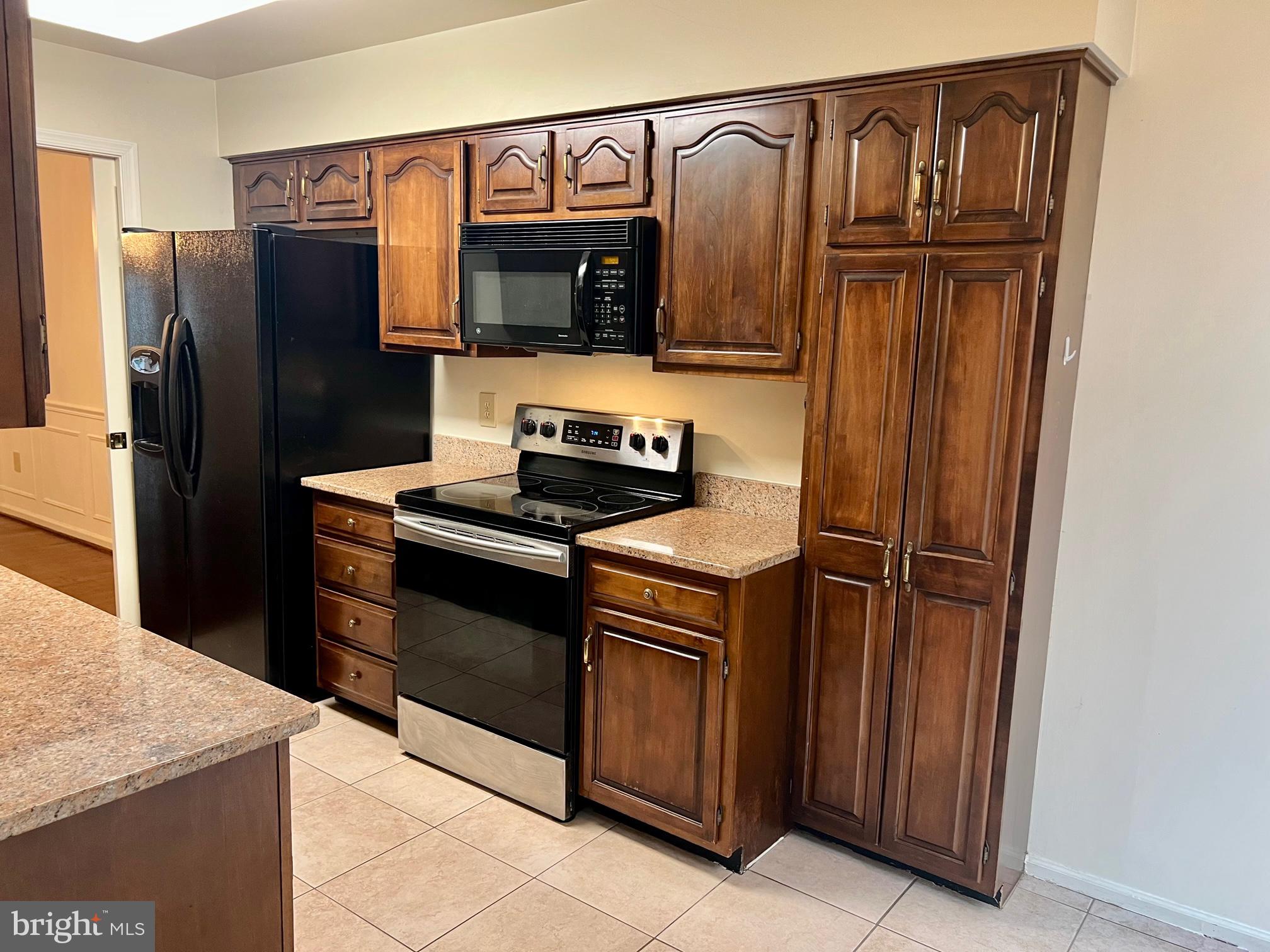 TUCKERMAN STATION - Residential Lease